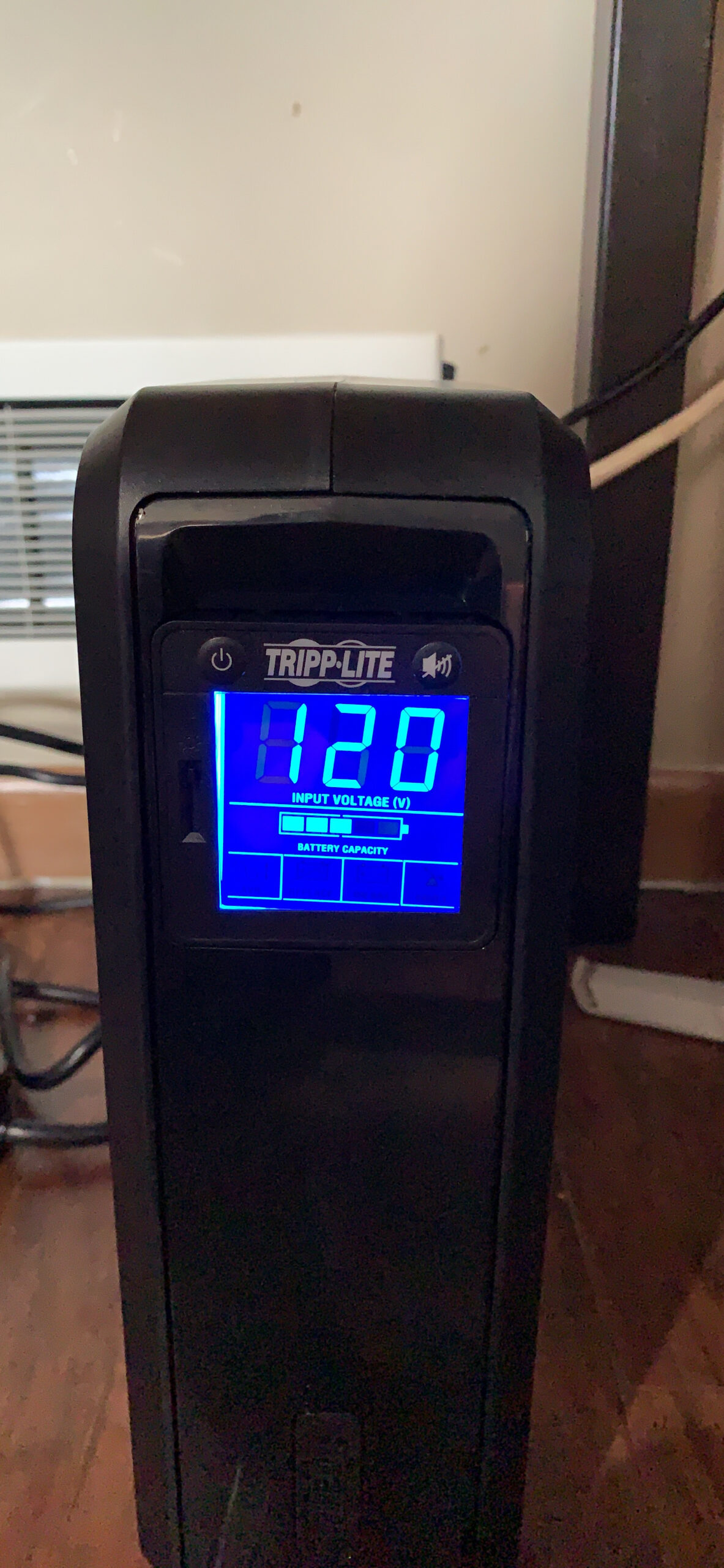 Tripp Lite SMART1000LCD 1000VA Computer UPS Battery Backup & Surge Protector, 500W, 8 Outlets, LCD Display, AVR, Dataline Protection, 3 Year Warranty & $250,000 Insurance customer photo 2