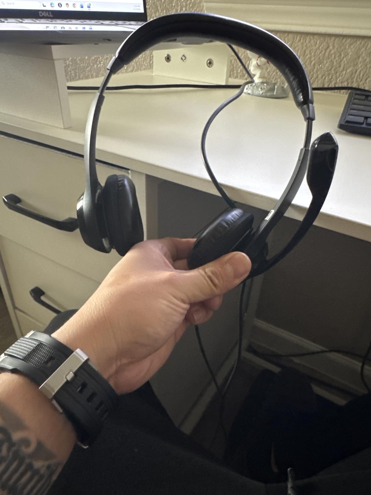 Logitech H390 Wired Headset for PC/Laptop, Stereo Headphones with Noise Cancelling Microphone, USB-A, in-Line Controls, Works with Chromebook - Black customer photo 2