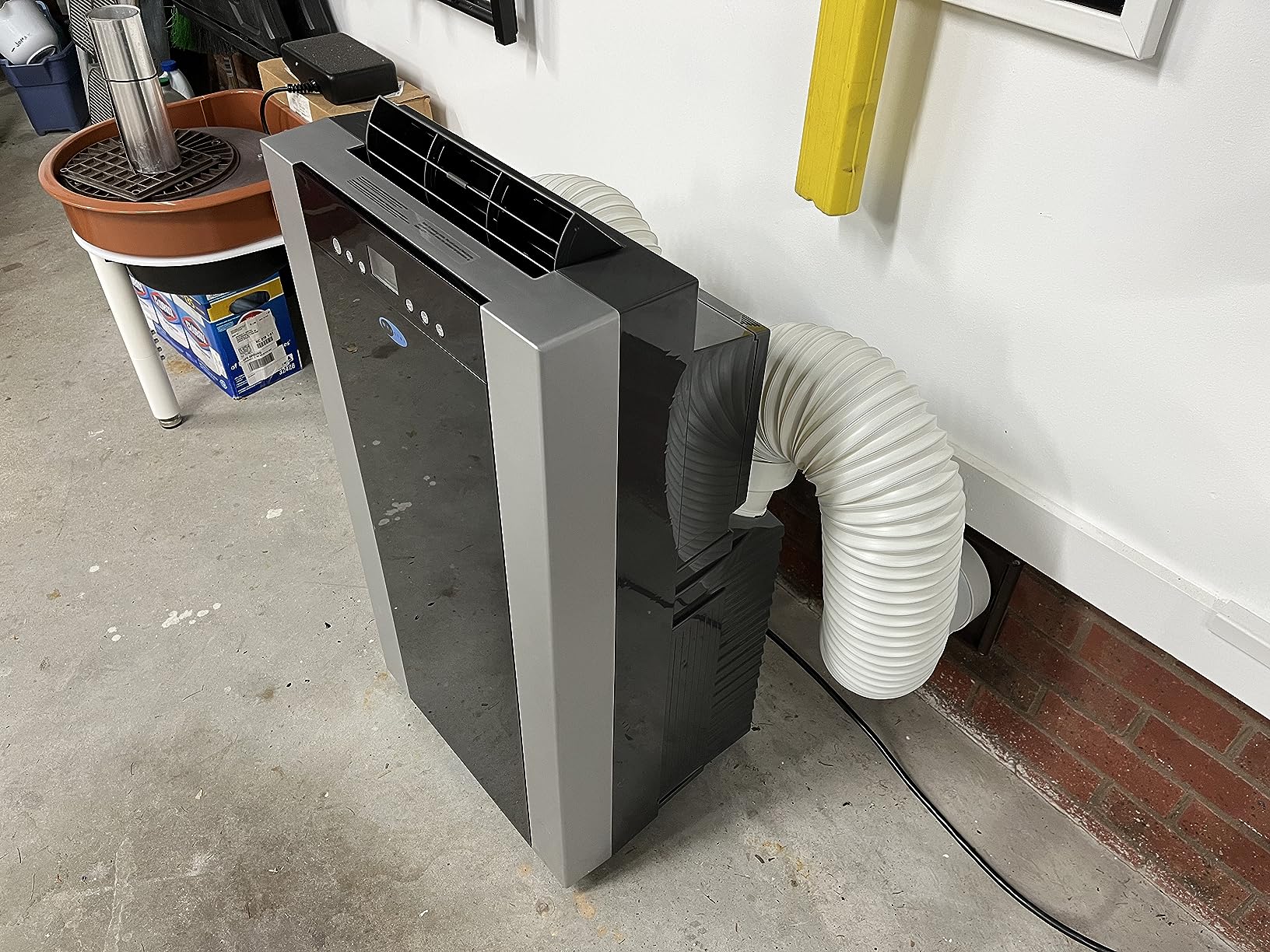 Whynter Portable Air Conditioner 14,000 BTU with Dual Hose Dehumidifier & Cooling Fan for 500 Sq Ft Rooms, Includes AC Unit Window Kit, ARC-14S (9,500 SACC) customer photo 1