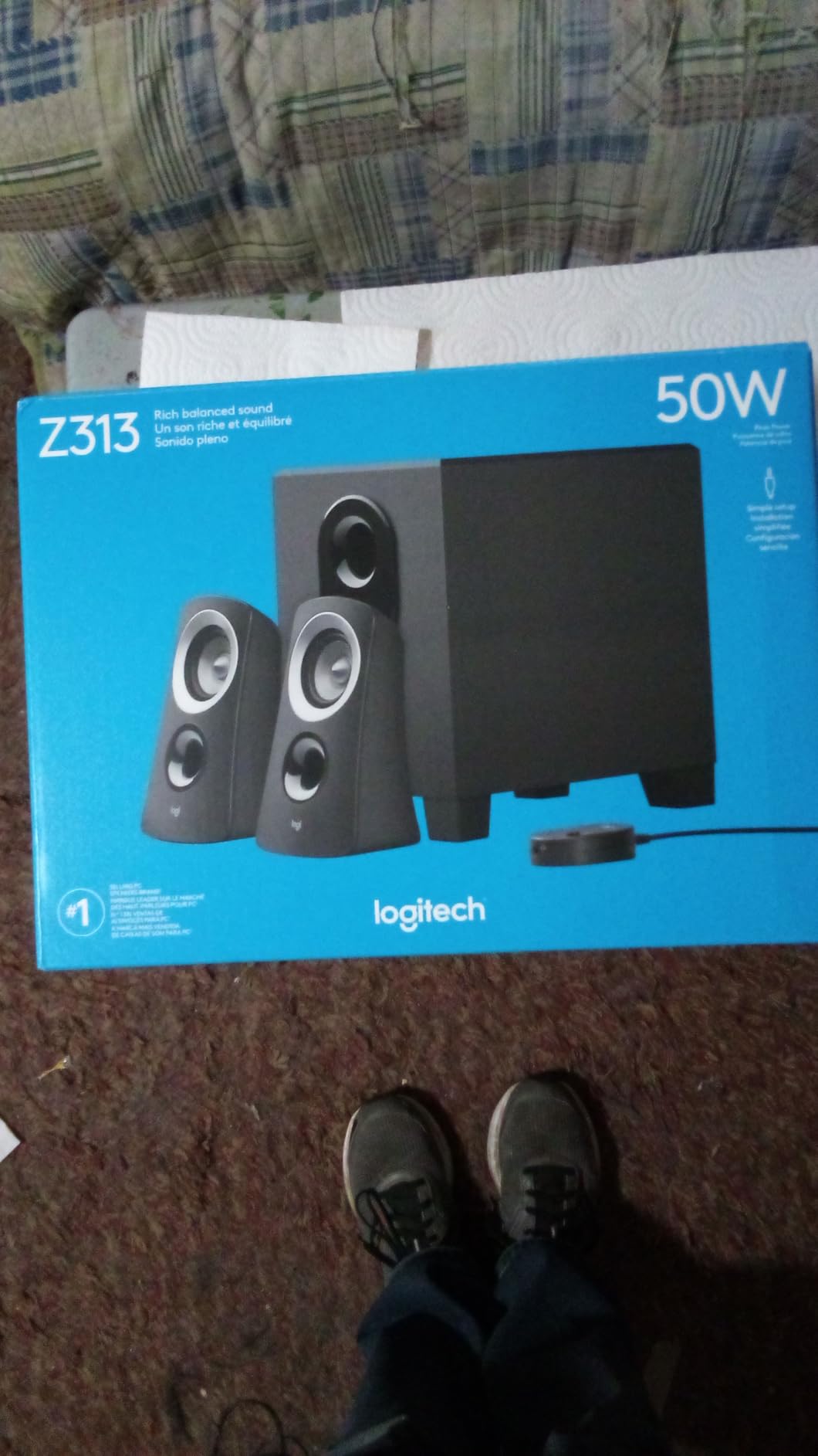 Logitech Z313 2.1 Multimedia Speaker System with Subwoofer, Full Range Audio, 50 Watts Peak Power, Strong Bass, 3.5mm Audio Inputs, PC/PS4/Xbox/TV/Smartphone/Tablet/Music Player - Black customer photo 2