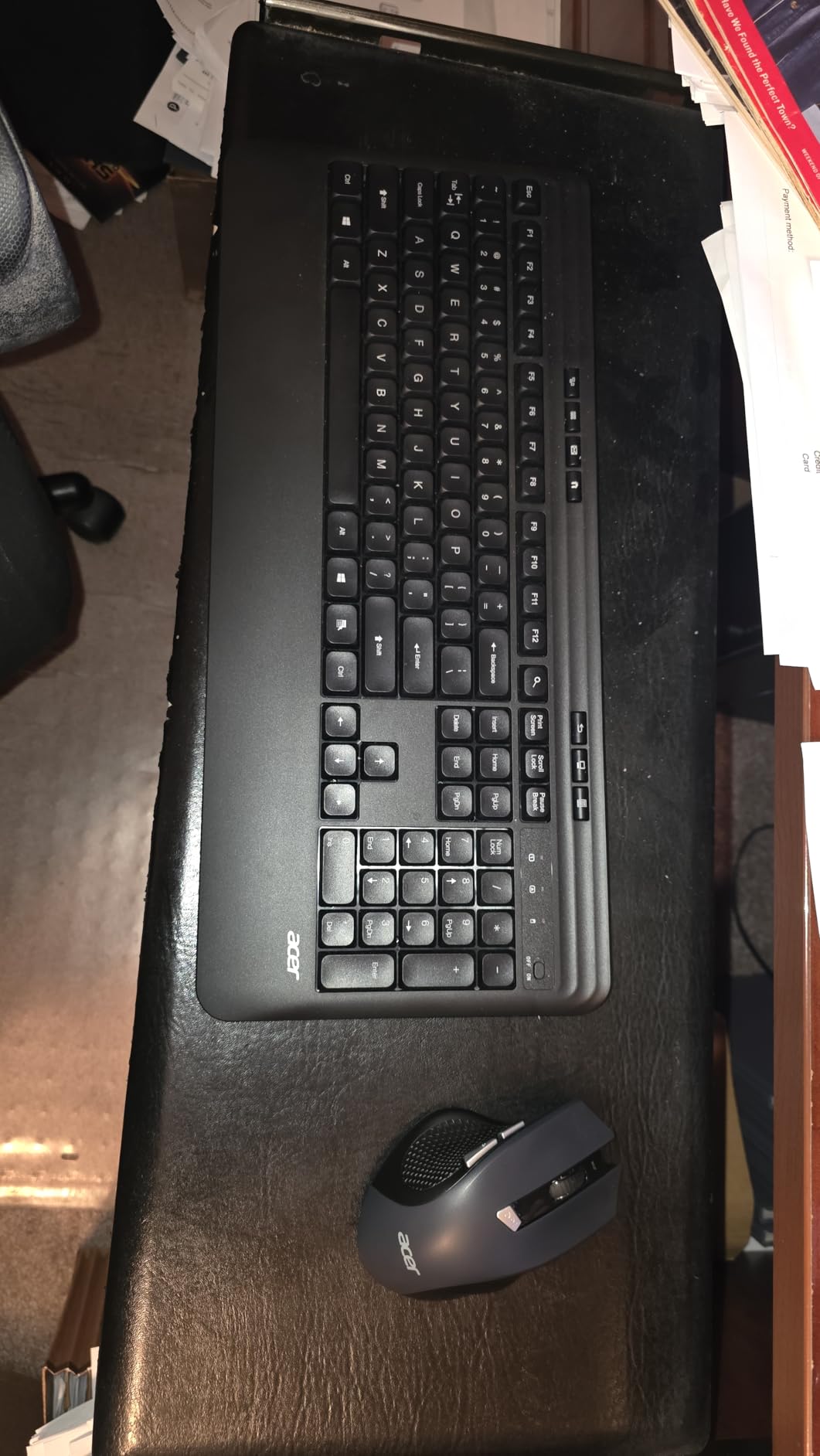 Logitech K270 Wireless Keyboard for Windows, 2.4 GHz Wireless, Full-Size, Number Pad, 8 Multimedia Keys, 2-Year Battery Life, Compatible with PC, Laptop, Black customer photo 2