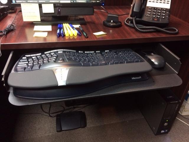 Microsoft 5QH-00001 Natural Ergonomic Keyboard 4000 for Business - Wired customer photo 1