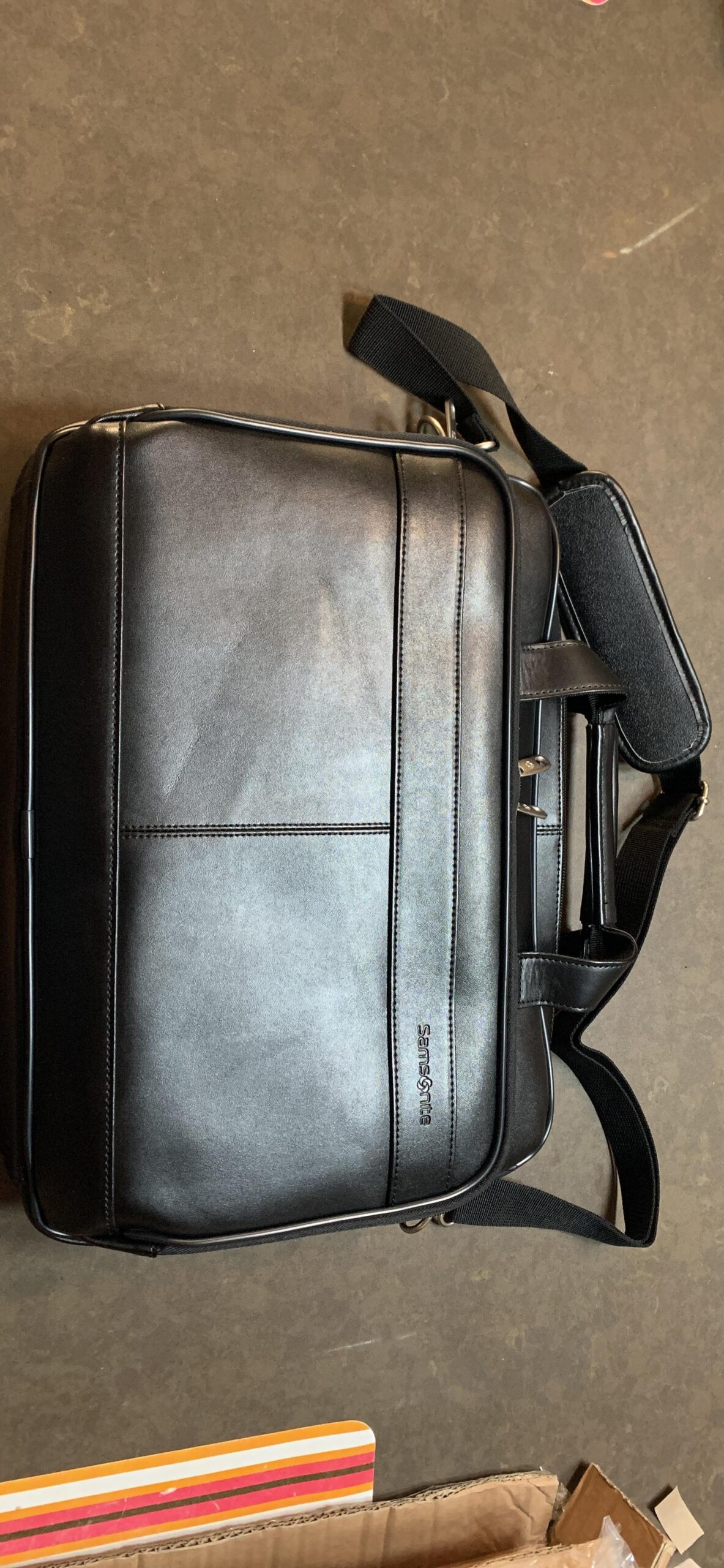 Samsonite Leather Slim Briefcase, Black, 16 Inch customer photo 1
