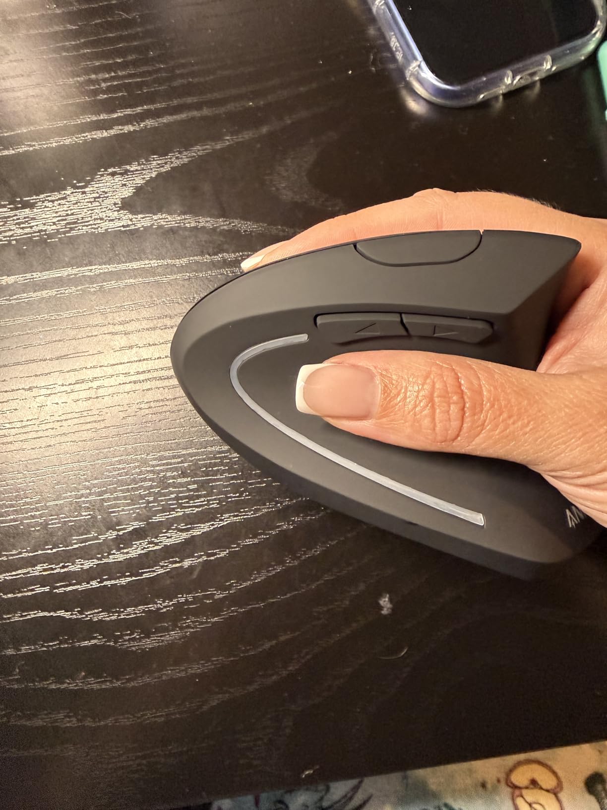 Anker 2.4G Wireless Vertical Ergonomic Optical Mouse for Work, Multi-Device Connectivity, 800/1200 /1600 DPI, 5 Buttons for Laptop, Desktop, PC - Black customer photo 2