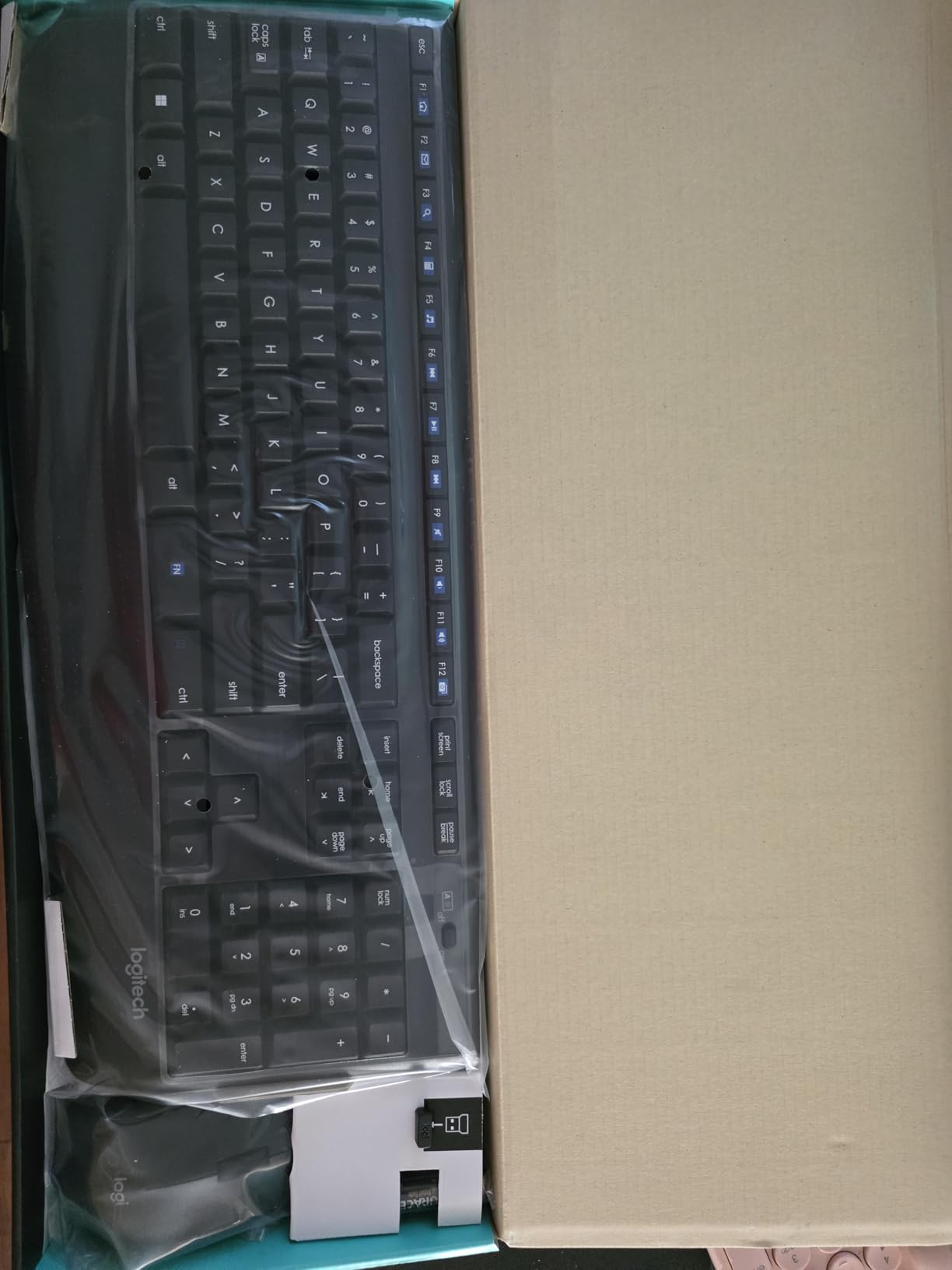 Logitech MK345 Wireless Keyboard and Mouse Combo with Palm Rest, 2.4 GHz USB Receiver, Compatible with PC, Laptop, Black customer photo 2