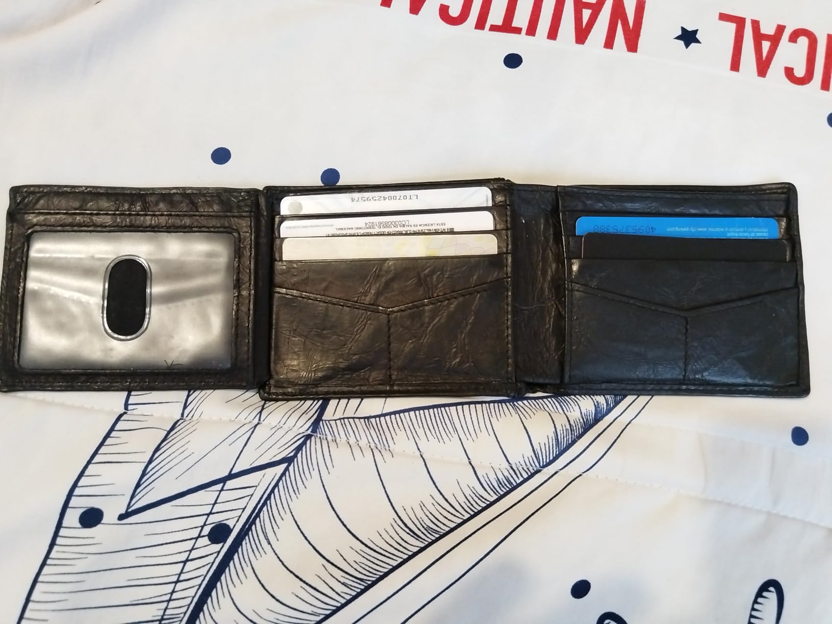 Fossil Men's Everett Leather Bifold with Flip ID Wallet customer photo 1