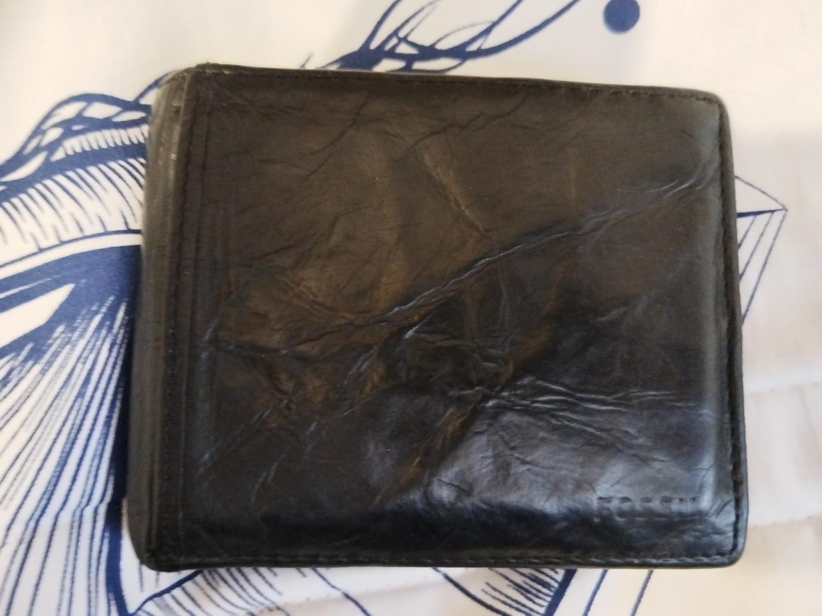Fossil Men's Everett Leather Bifold with Flip ID Wallet customer photo 2