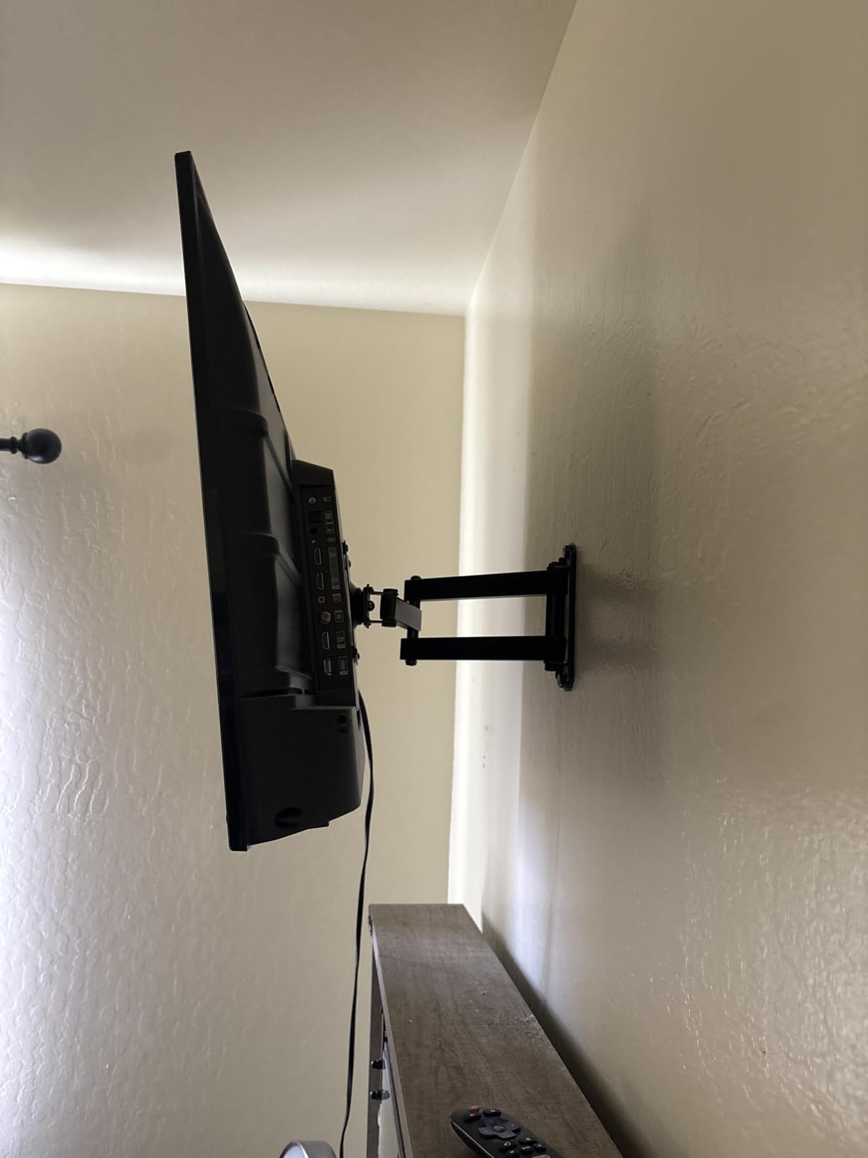 WALI TV Wall Mount Articulating LCD Monitor Full Motion 15 inch Extension Arm Tilt Swivel for Most 13 to 32 inch LED TV Flat Panel Screen with Mounting Holes up to 100x100mm (1330LM), Black customer photo 2