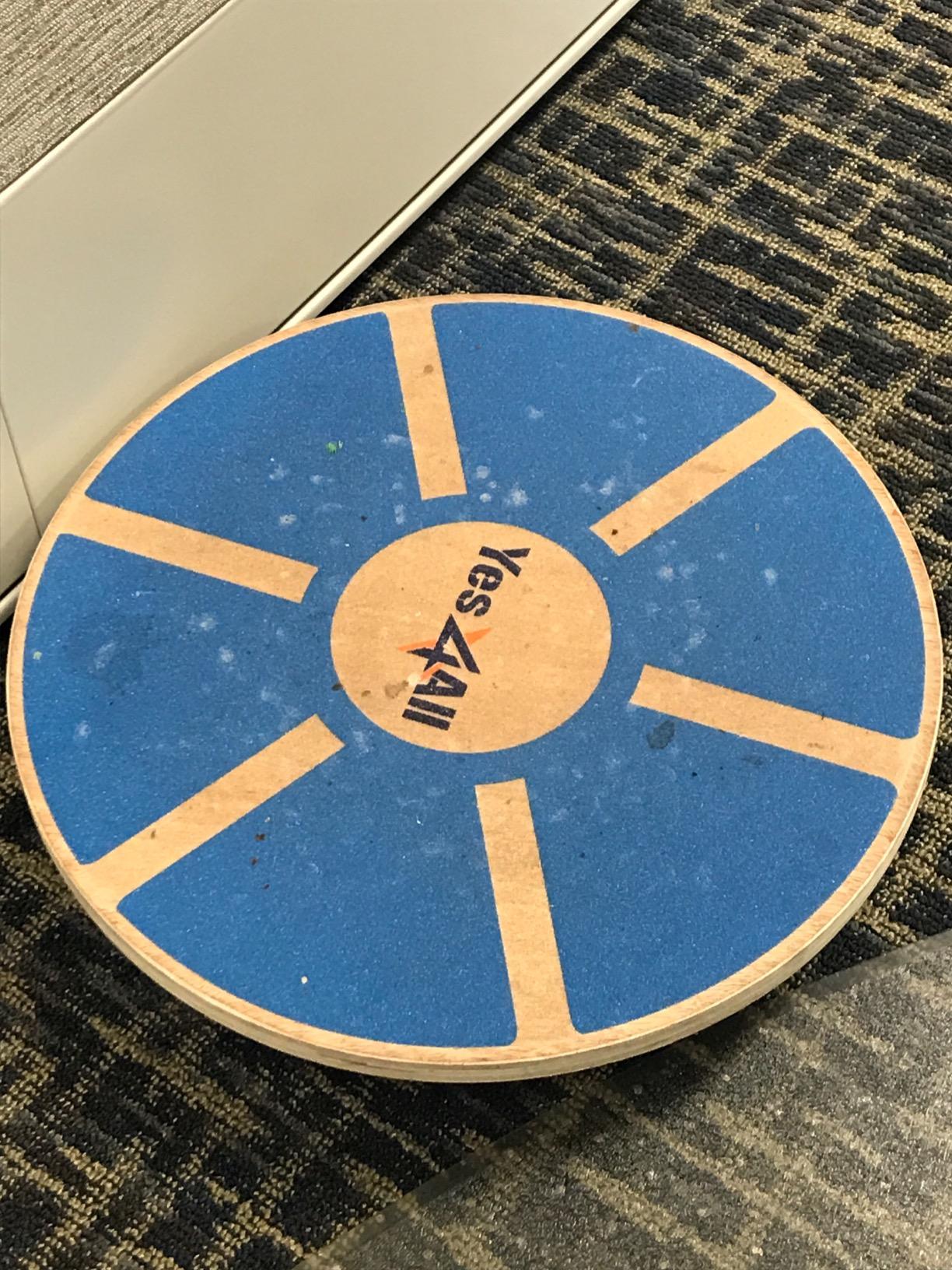 Yes4All Versatile Wooden Wobble Balance Board, Balance Trainer for Mobility Training, Standing Desk, Core Training, Exercise Balance Stability Trainer customer photo 1