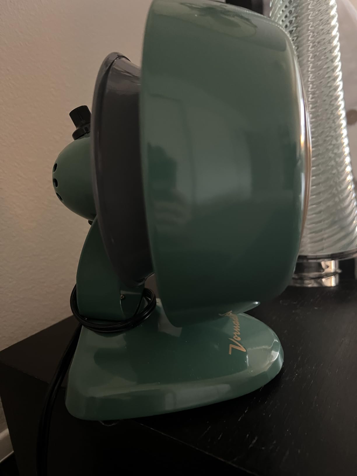 Vornado VFAN™ Mini Classic Vintage Metal Desk Fan, 2-Speed, Adjustable Tilt, Personal Air Circulator for Bedroom, Office, Dorm Room, Portable Quiet, Vintage Green customer photo 2