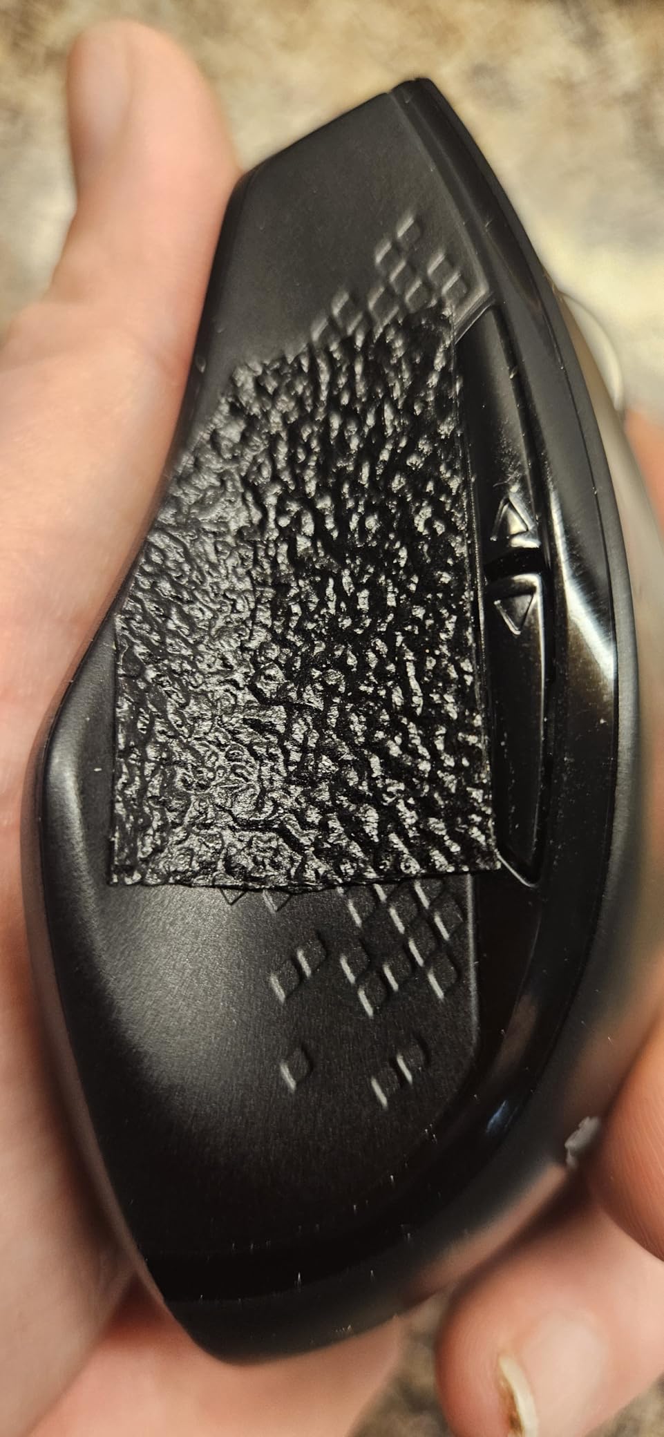 Amazon Basics Portable Wireless Computer Mouse, Ergonomic, 2.4 GHz Optical, DPI Adjustable, Easy to Use, Compatible With PC, Mac, Laptop, Black customer photo 2