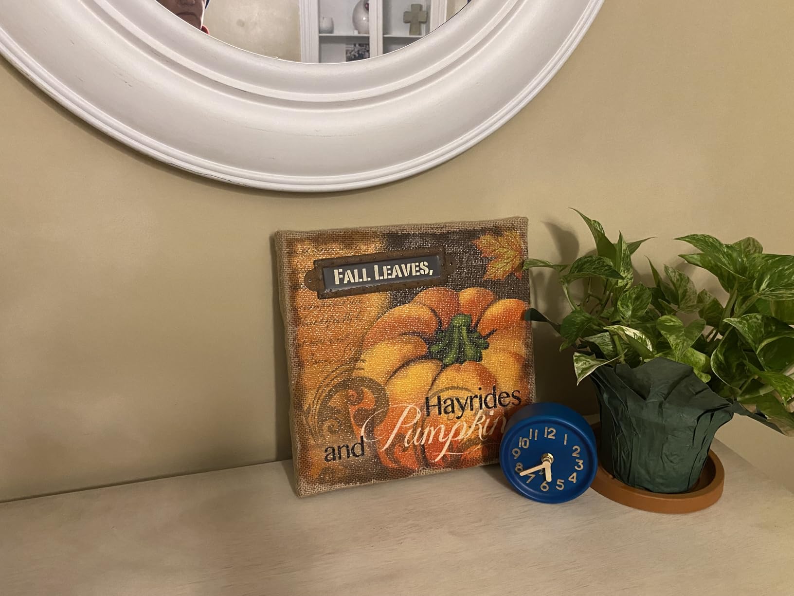 Driini Wooden Analog Desktop Clock - 4.3 in. Decorative Pinewood, No-Tick Design - Easy to Read Silent Sweep Mantle Clock - Quiet Tabletop Clocks with Wood Body customer photo 1