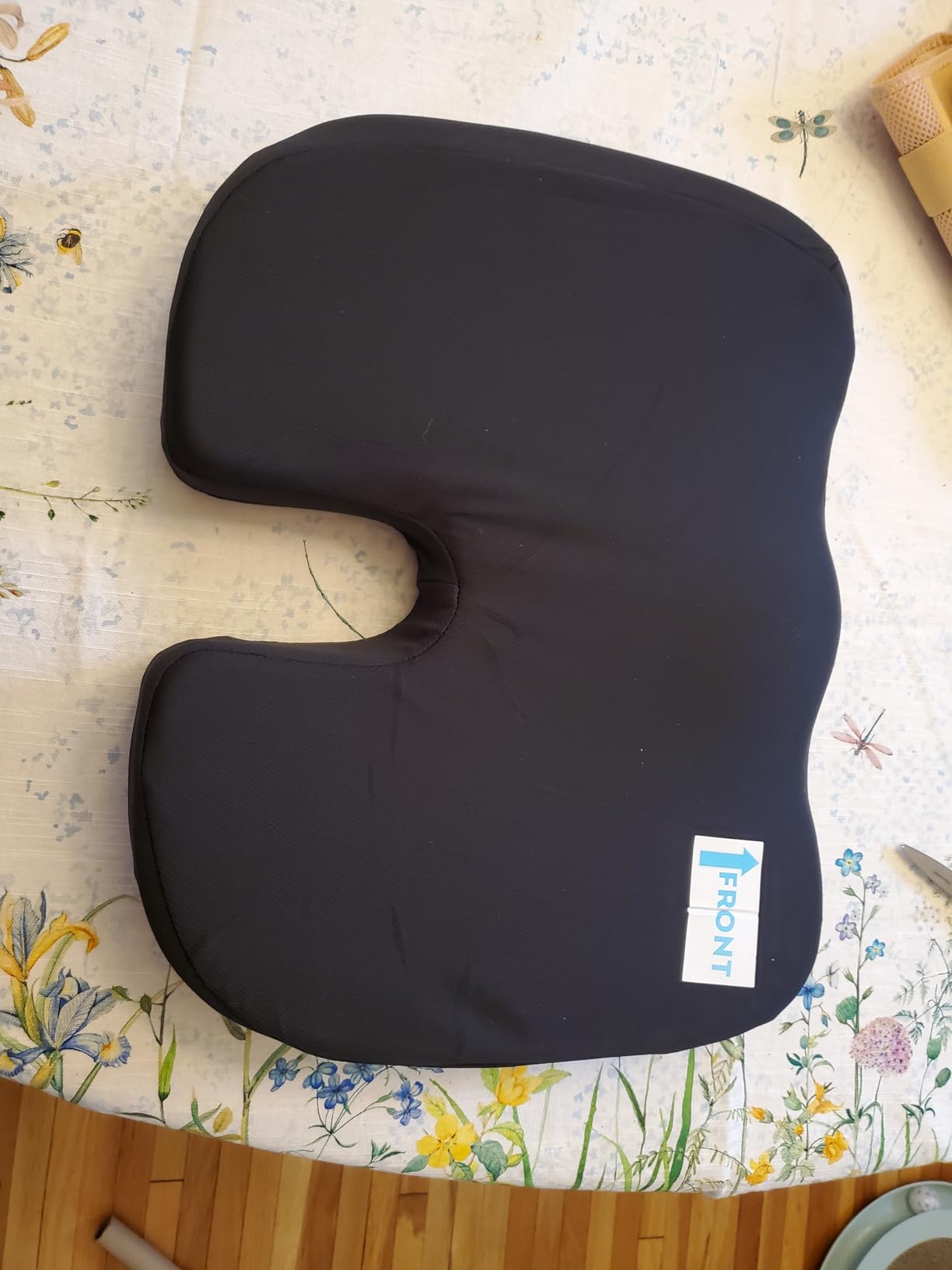 5 STARS UNITED Seat Cushion - Memory Foam Chair Cushion for Tailbone Pain Relief - Ergonomic Support for Coccyx, Sciatica & Butt - Office, Desk & Gaming Chair, Car Seat, Wheelchair, Airplane, Black customer photo 2
