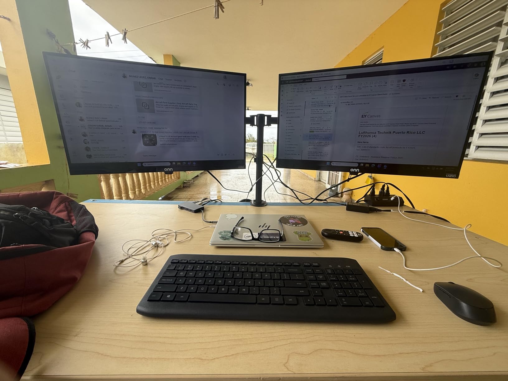 HUANUO Dual Monitor Mount for 2 Monitors up to 32 inches, Heavy Duty Dual Monitor Stand Holds up to17.6lbs, Dual Monitor Arm with Height Adjustable Tilt Swive Rotate, VESA Hole 75mm or 100mm customer photo 2