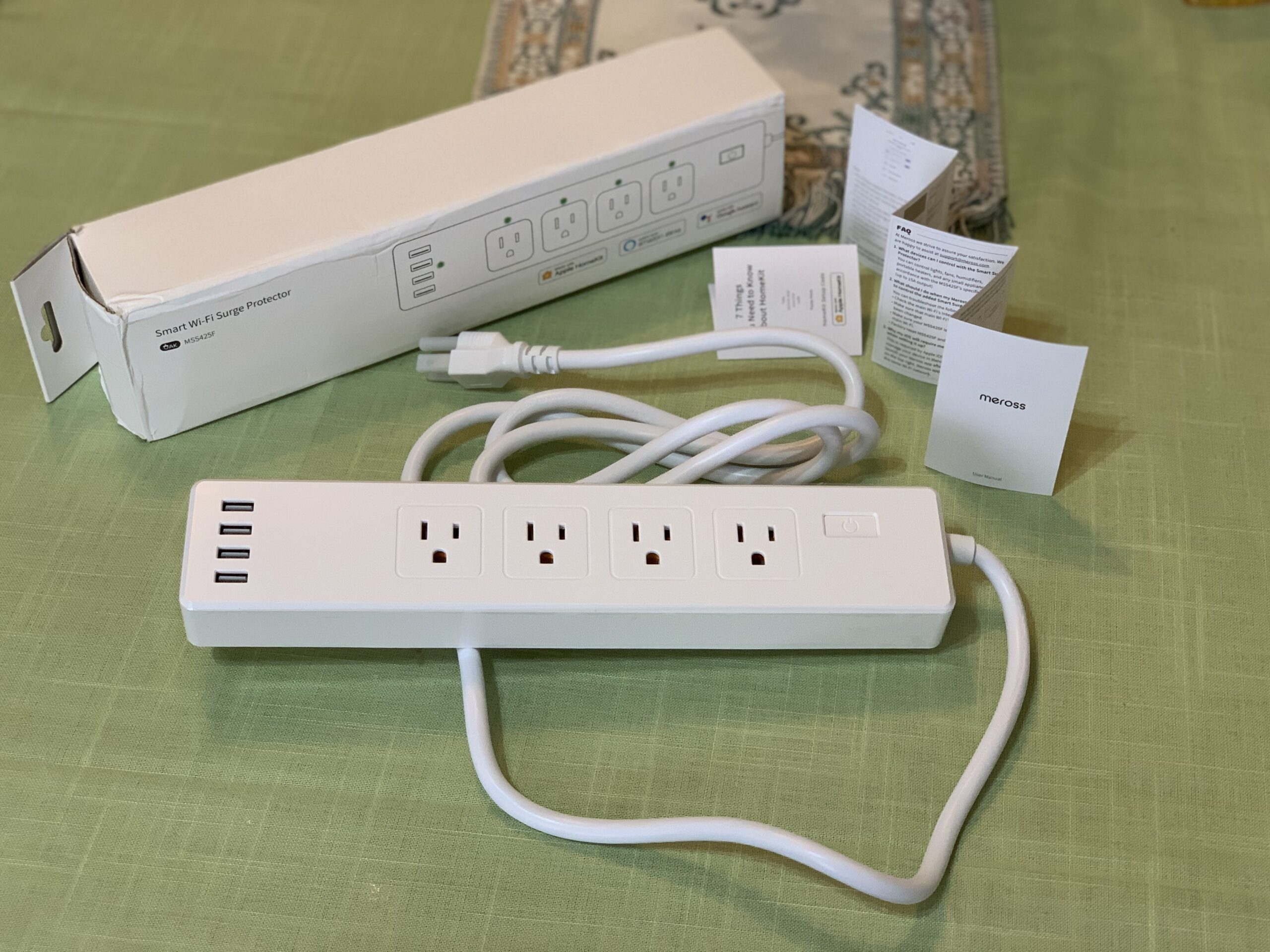 Meross Smart Power Strip Compatible with Apple HomeKit, Siri, Alexa, Google Home and SmartThings, WiFi Surge Protector with 4 AC Outlets, 4 USB Ports and 6ft Extension Cord, Voice and Remote Control customer photo 1