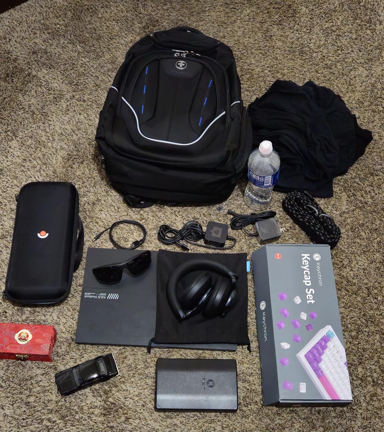 Swissdigital Design TSA Business Laptop Backpack For Men,Travel Backpack With USB Charging Port,College Tech Backpacks With RFID Pockets Presents For Men Fits 15.6 Inch Computer | J16BT-1 customer photo 2