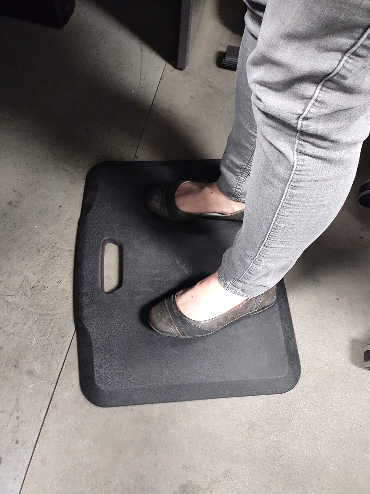Mount-It! Anti Fatigue Floor Mat | Standing Comfort Mat for Standing Desk, Home, Office, Kitchen, Garage | Anti-Slip Washable Surface| 18