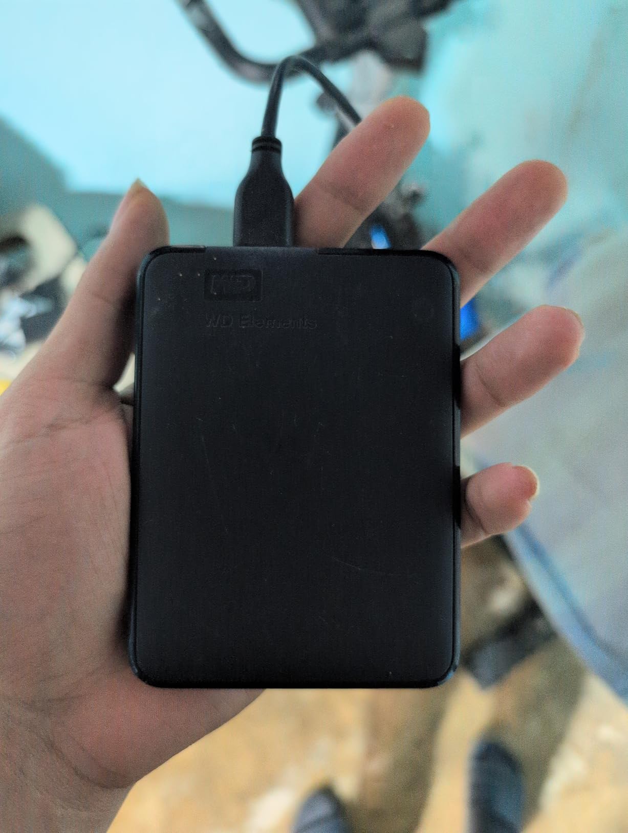 Western Digital WD 5TB Elements Portable External Hard Drive for Windows, USB 3.2 Gen 1/USB 3.0 for PC & Mac, Plug and Play Ready - WDBU6Y0050BBK-WESN customer photo 1