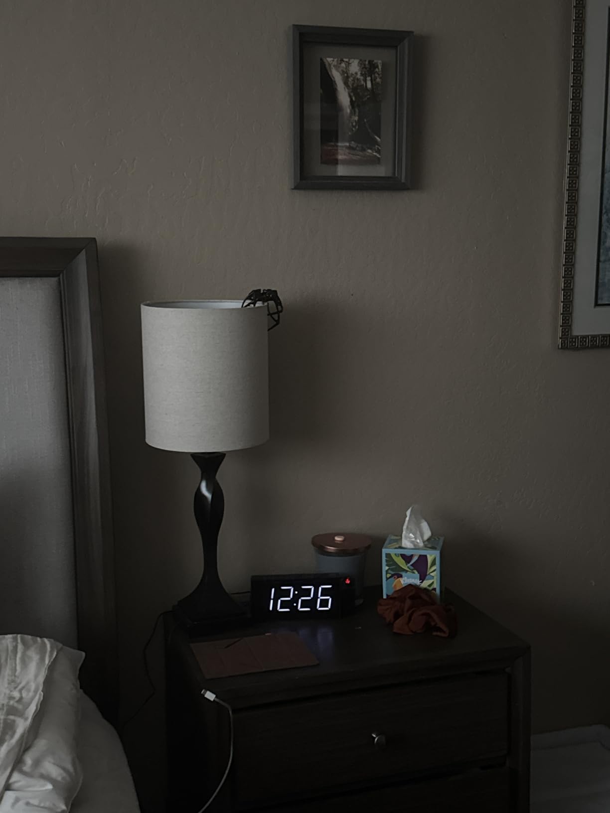 Digital Projection Alarm Clocks for Bedrooms - Large LED Display, 180° Rotatable Projector, 5-Level Dimmer,USB Charger,Battery Backup,Loud Dual Alarms for Kids Elderly,Heavy Sleepers,Snooze,12/24H,DST customer photo 2