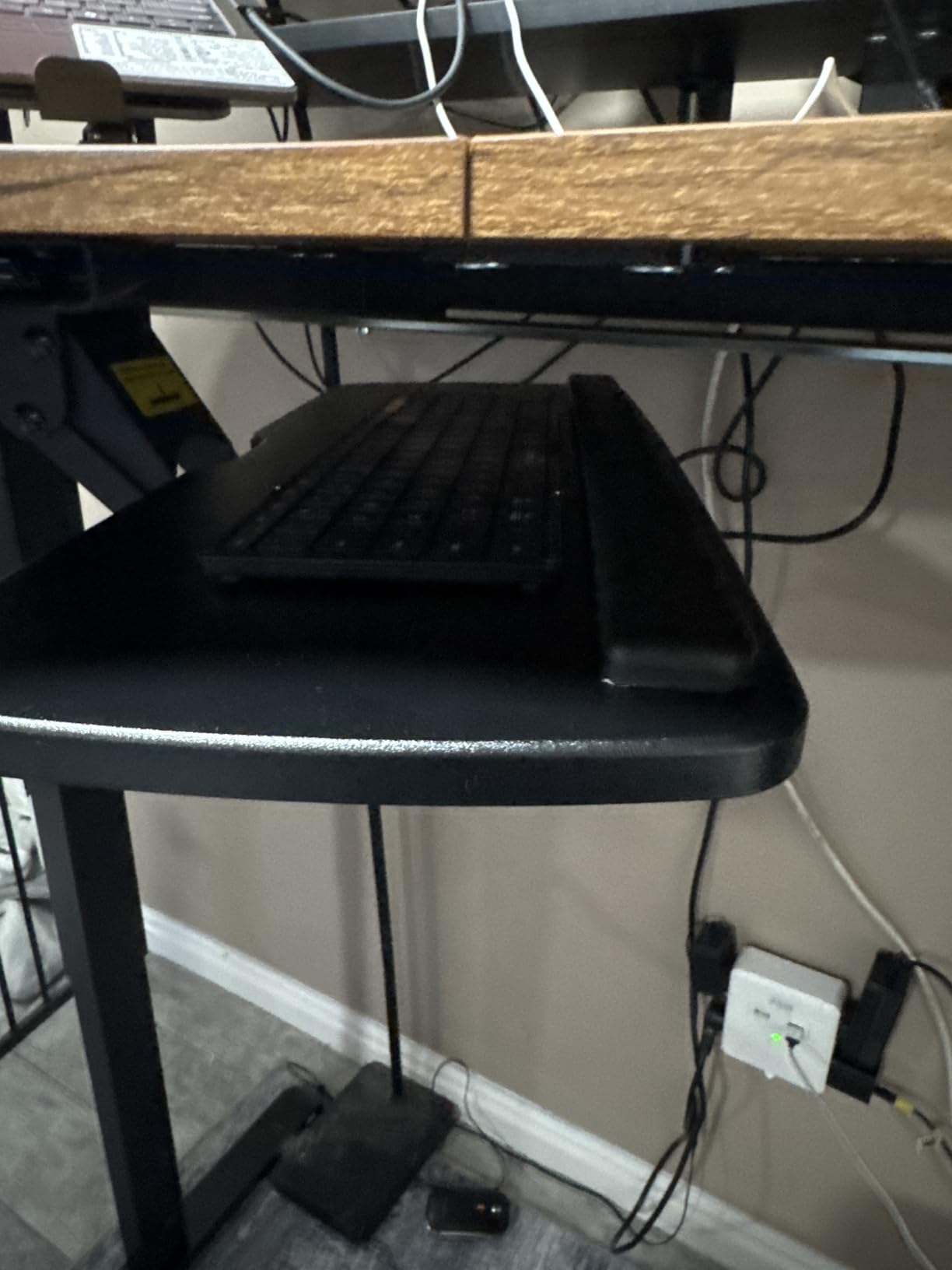 HUANUO Keyboard Tray Under Desk, 360 Adjustable Ergonomic Sliding Keyboard & Mouse Tray, Under Desk Keyboard Tray Slide Out, Keyboard Holder Under Desk for Typing in Home, Office Work, 25W x 9.84D customer photo 2