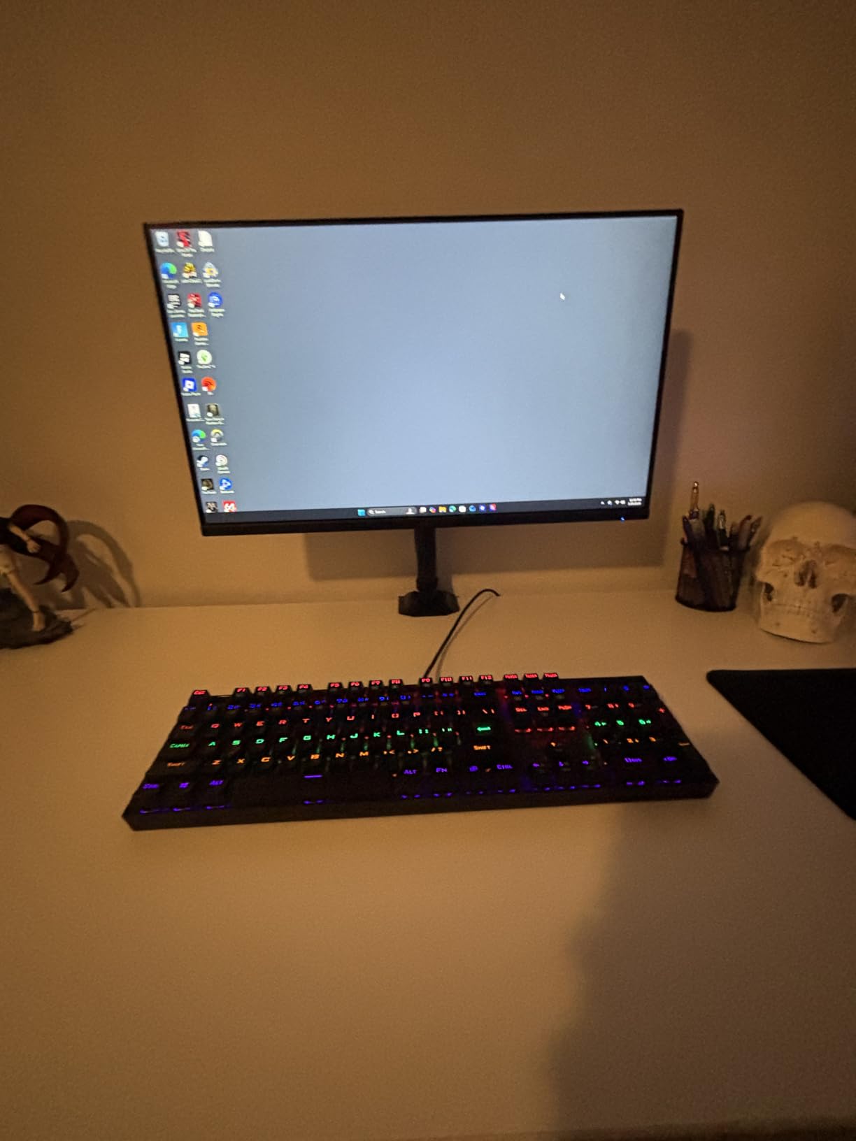 Ergear Monitor Mount for Most 13-32