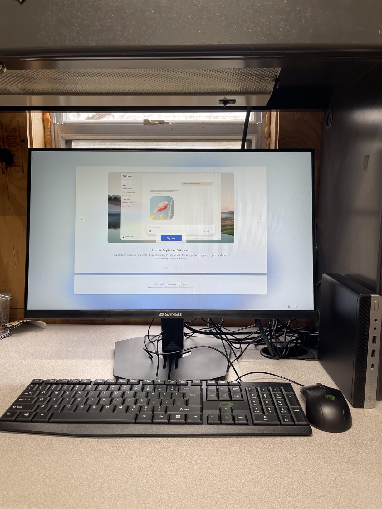 HP ProDesk 600 G3 Mini PC Desktop, Intel Core i5-6500T, 16GB RAM, 256GB PCIe Solid State Drive, USB-C, Windows 11 Professional (Renewed) customer photo 1