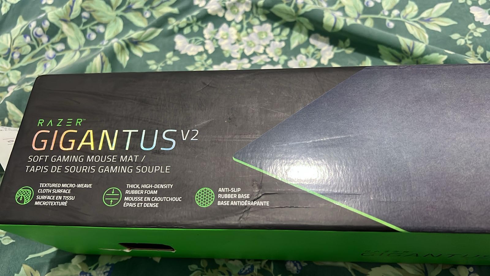 Razer Gigantus V2 Cloth Gaming Mouse Pad (XXL): Thick, High-Density Foam - Non-Slip Base - Classic Black customer photo 2