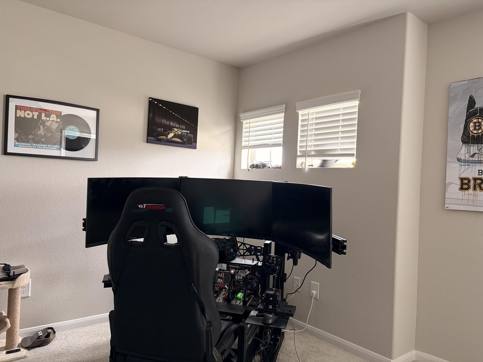 ASUS TUF 32 Inch Curved Gaming Monitor - QHD (2560 x 1440), 165Hz (Supports 144Hz), 1ms, Extreme Low Motion Blur, Speaker, FreeSync Premium, VESA Mountable, DisplayPort, HDMI - VG32VQ1B customer photo 2