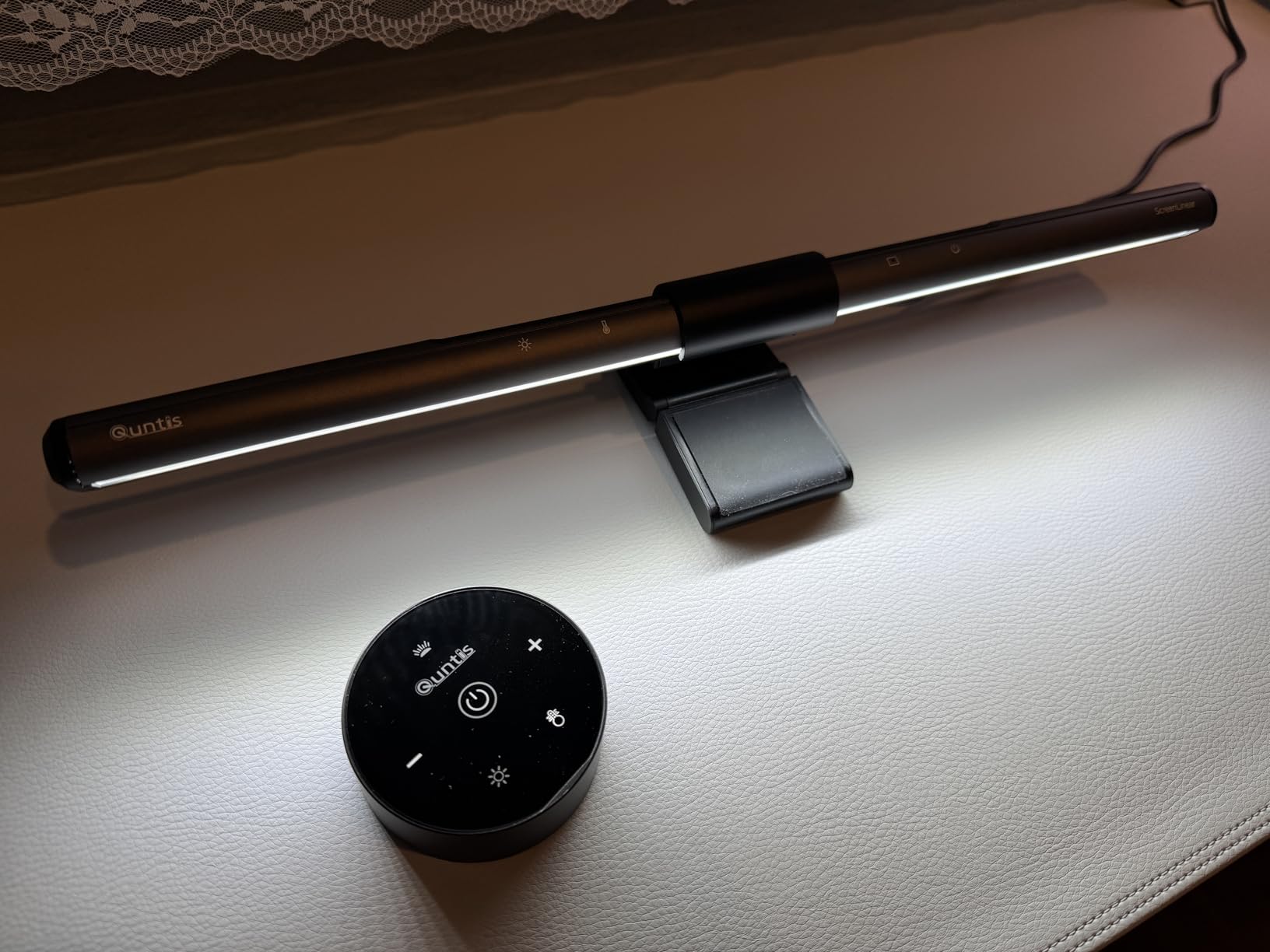 Quntis Computer Monitor Lamp, Screen Monitor Light Bar for Eye Caring, USB Reading LED Task Lamp with Auto-Dimming, Dimmable Light Bar, Touch Control, No Glare Space Saving Home Office Desk Lamps customer photo 2