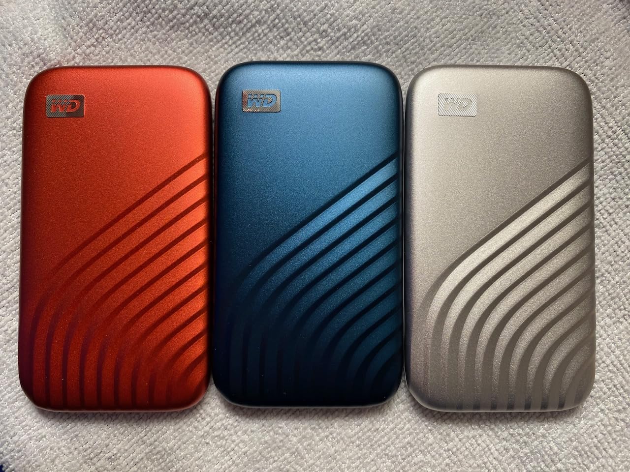 Western Digital 1TB My Passport SSD Portable External Solid State Drive, Gray, Sturdy and Blazing Fast, Password Protection with Hardware Encryption - WDBAGF0010BGY-WESN customer photo 1