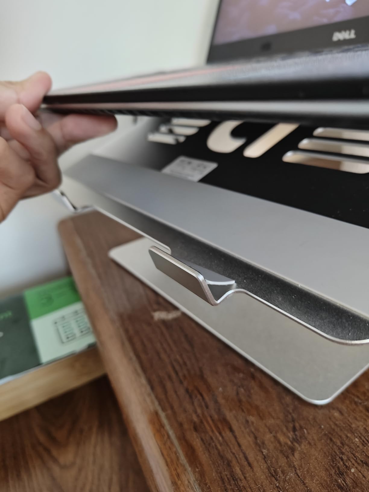 Lamicall Adjustable Laptop Stand, Portable Laptop Riser, Aluminum Laptop Stand for Desk Foldable, Ergonomic Computer Notebook Holder for MacBook Air Pro HP, Office Desk Accessories (10-17.3'')- Silver customer photo 1