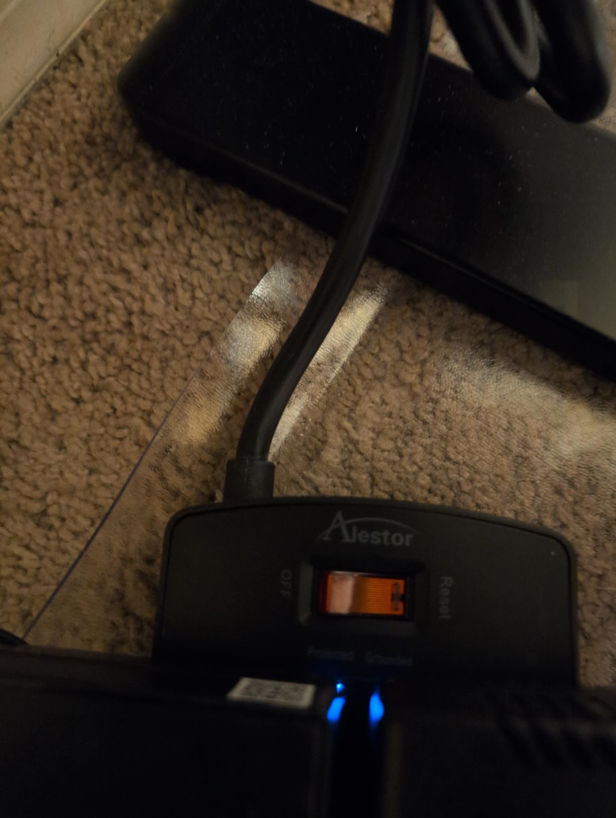 Power Strip, ALESTOR Surge Protector with 12 Outlets and 4 USB Ports, 6 Feet Extension Cord (1875W/15A), 2700 Joules, ETL Listed, Black customer photo 1