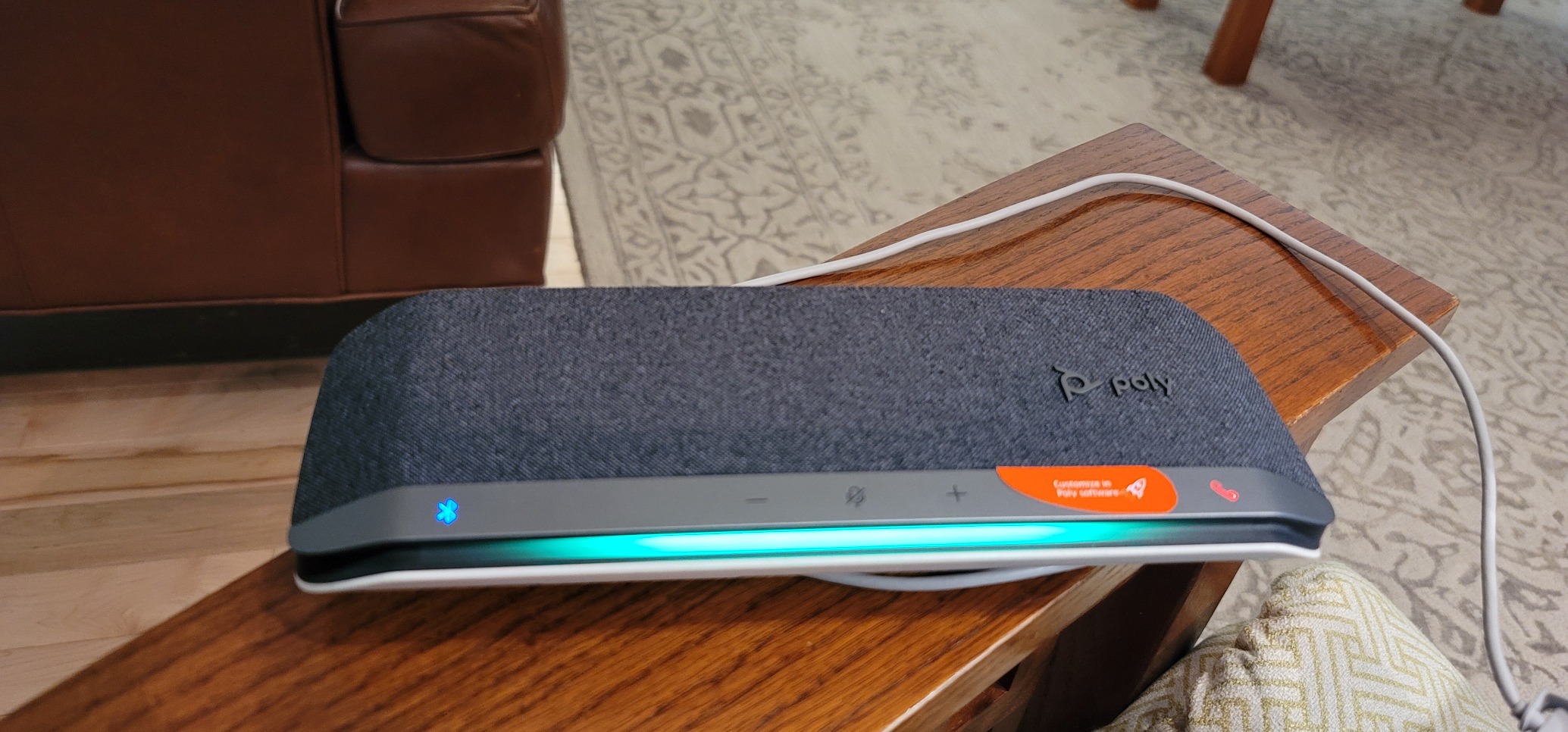 Poly - Sync 40 Smart Speakerphone (Plantronics) - Flexible Work Spaces - Connect to PC/Mac via Combined USB-A/USB-C Cable and Smartphones via Bluetooth - Works with Teams, Zoom & more,Black customer photo 1