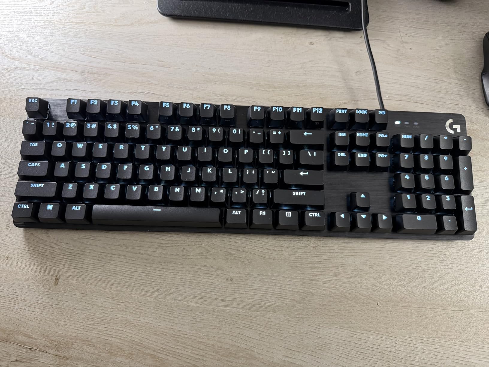 Logitech G413 SE Full-Size Mechanical Gaming Keyboard - Backlit Keyboard with Tactile Mechanical Switches, Anti-Ghosting, Compatible with Windows, macOS - Black Aluminum customer photo 1