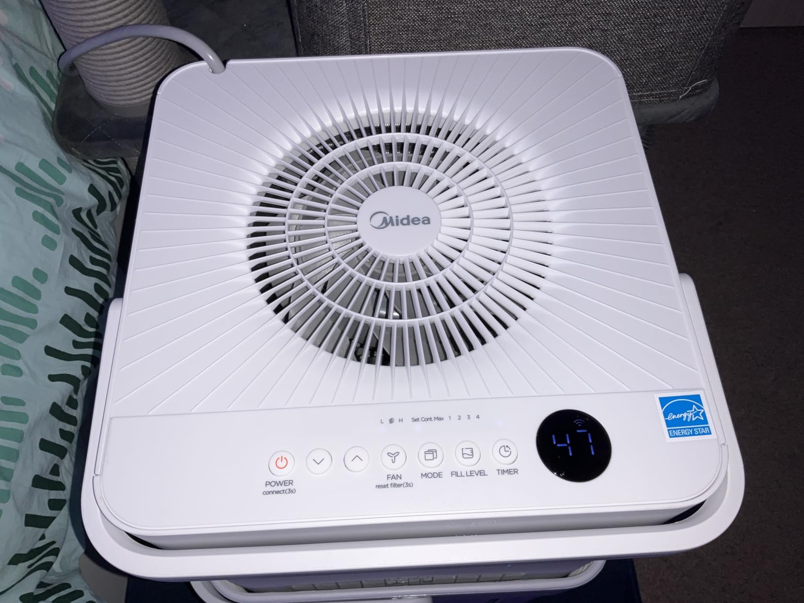 Midea Cube 20 Pint Dehumidifier for Basement, Up to 1,500 Sq. Ft. dehumidifier with drain hose, ENERGY STAR Certificated, Smart Control, Compatible with Alexa, White customer photo 2