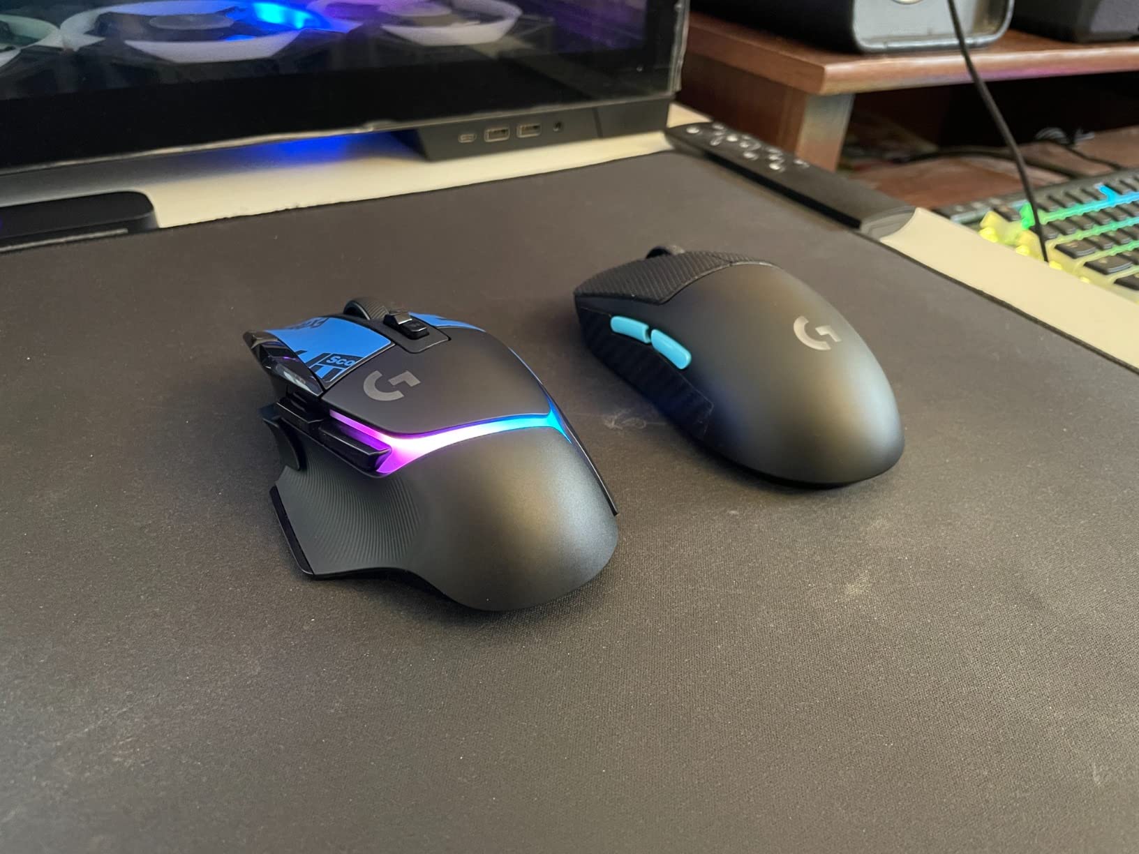 Logitech G502 X Plus Wireless Gaming Mouse: Optical Switches, LIGHTSYNC RGB, 13 Buttons, Infinite Scroll Toggle, <130 hr Battery Life, USB-C, PowerPlay Wireless Charging Capable, for PC/MacOS - Black customer photo 1