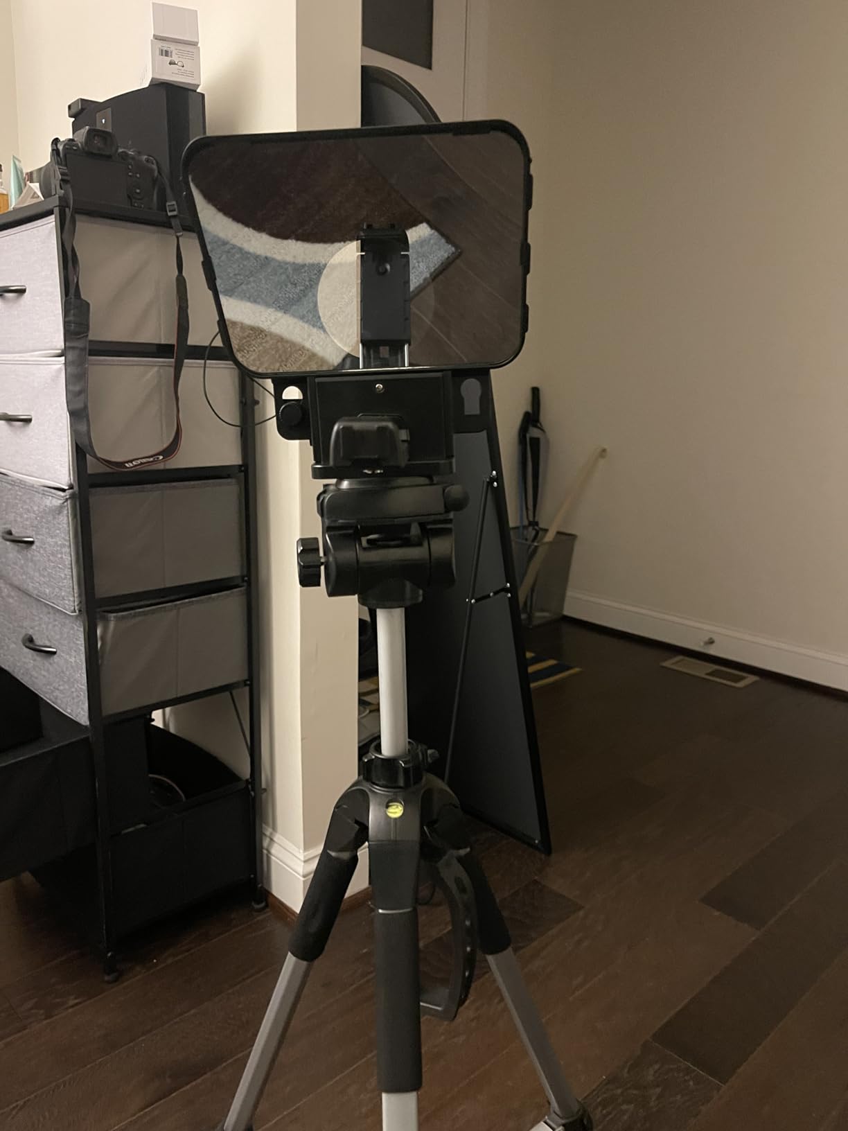 Desview T3 Teleprompter Teleprompter with Remote Control Work with iPad/Tablet/Smartphone up to 10 inch High Display Mirror Support Wide Angle Lens Great Partner for Live Streaming customer photo 1