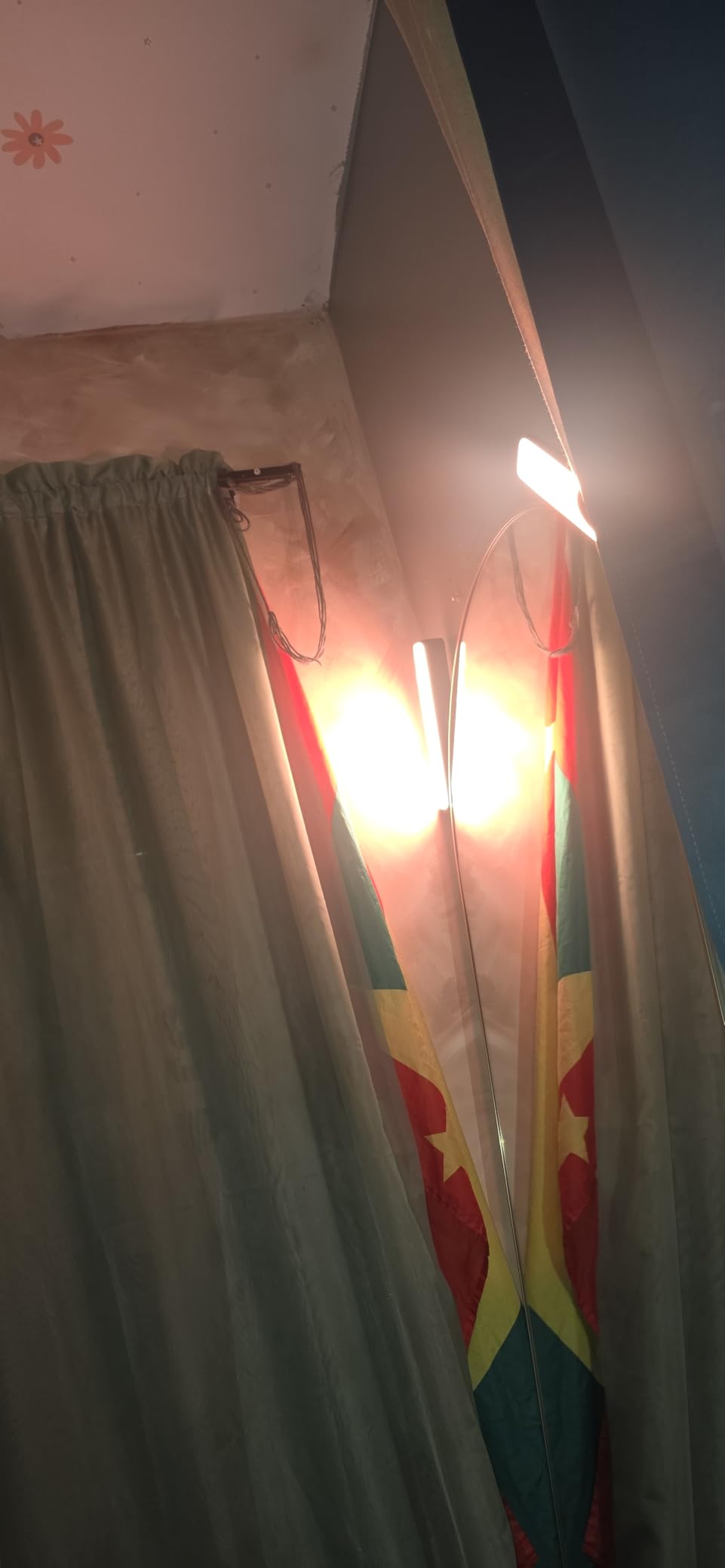 Govee Smart LED Light Bars, Work with Alexa and Google Assistant, RGBICWW WiFi TV Backlights with Scene and Music Modes for Gaming, PC, Room Decoration,Black customer photo 2