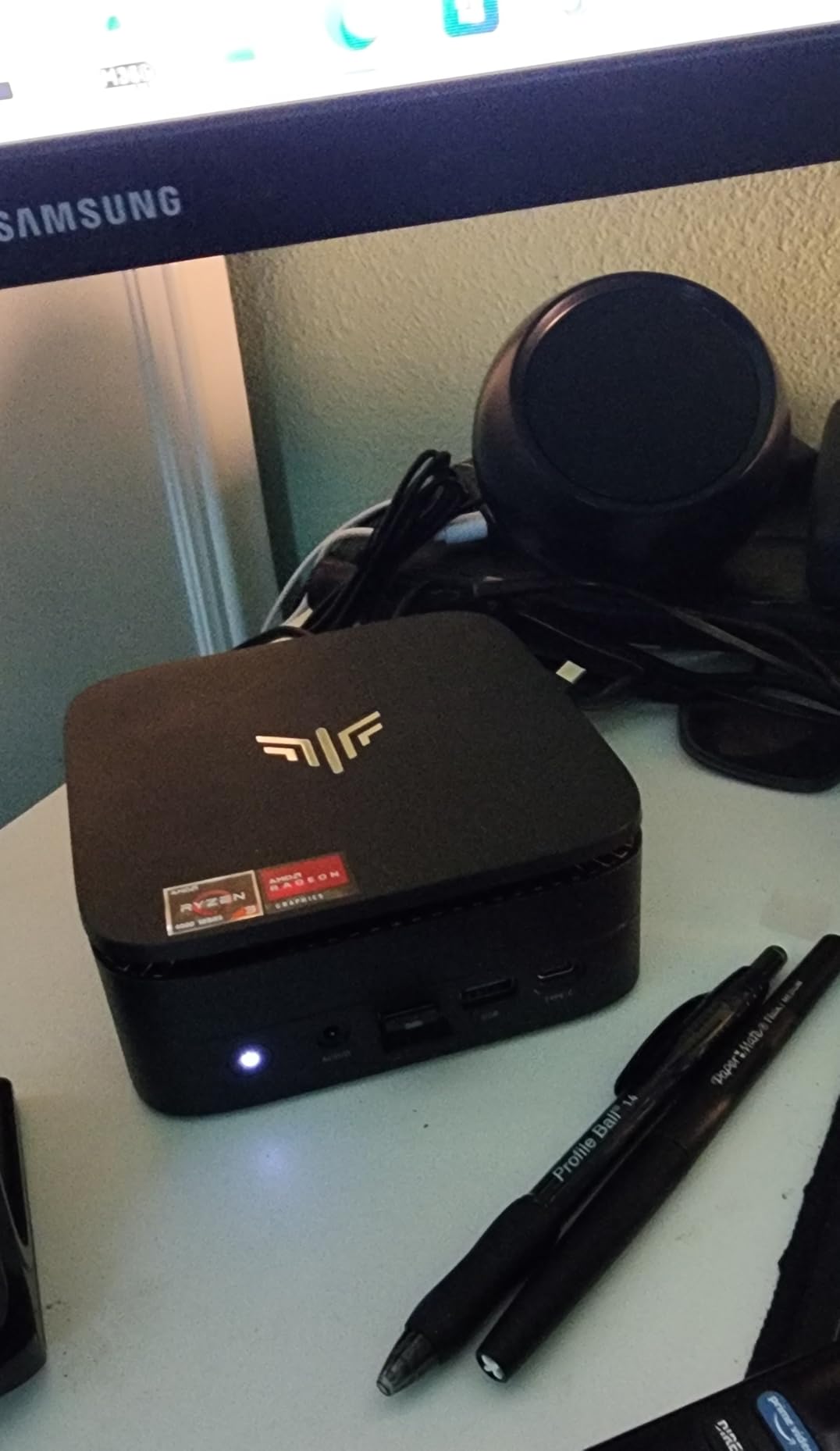 KAMRUI Pinova P1 Mini PC Computer, AMD Ryzen 4300U (Beats i3-10110U/3500U), 16GB RAM 256GB SSD, Mini Desktop Computer Support Triple 4K, USB-C, WiFi, Bluetooth, Ethernet for Business, Education, Home customer photo 1