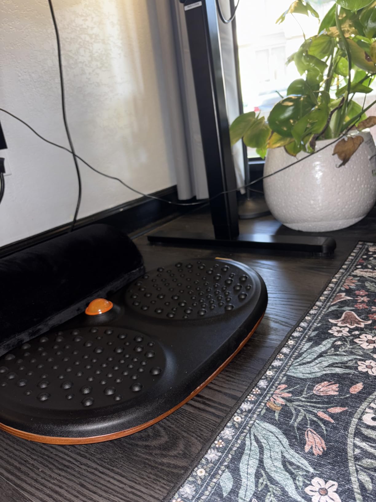 Trobing Standing Desk Mat Balance Board with Rollerball, Wooden Wobble Anti Fatigue Mat Balance Board for Standing Desk, Home Office Non-Slip Comfort Floor Mat to Relieve Foot, Knee, and Back Pain customer photo 1