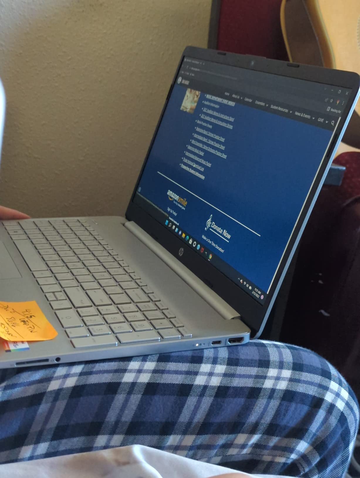 HP 15.6 Inch Laptop, Intel Iris Xe Graphics, 11th Generation Intel Core Processor, 8 GB RAM, 256 GB SSD, Windows 11 Home (15-dy2024nr, Natural Silver) customer photo 1