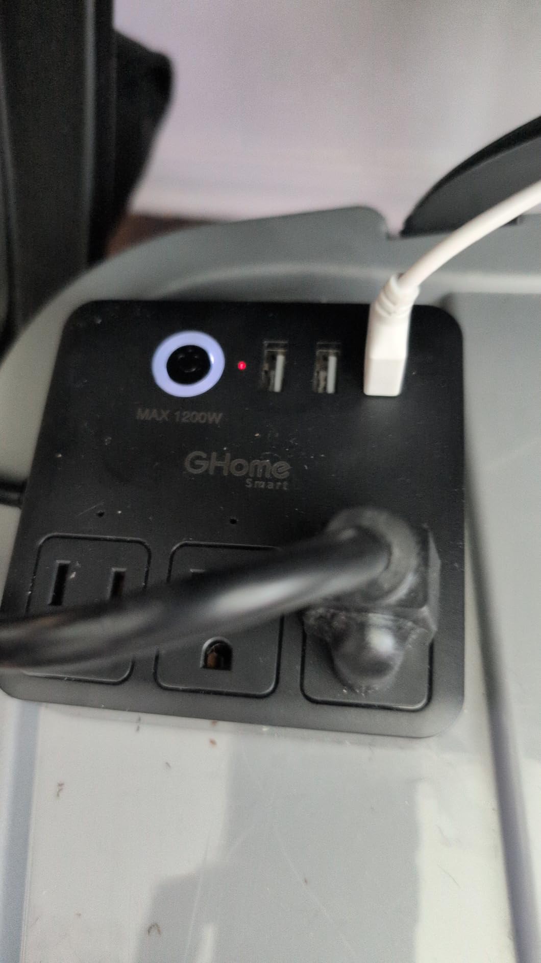 GHome Smart Power Strip with 3 WiFi Outlets & 3 USB, Alexa & Google Home Compatible, ETL Listed Surge Protector Power Strip, App & Timer Control, Ideal for Lamps, Coffee Makers & Office (2.4GHz Only) customer photo 1