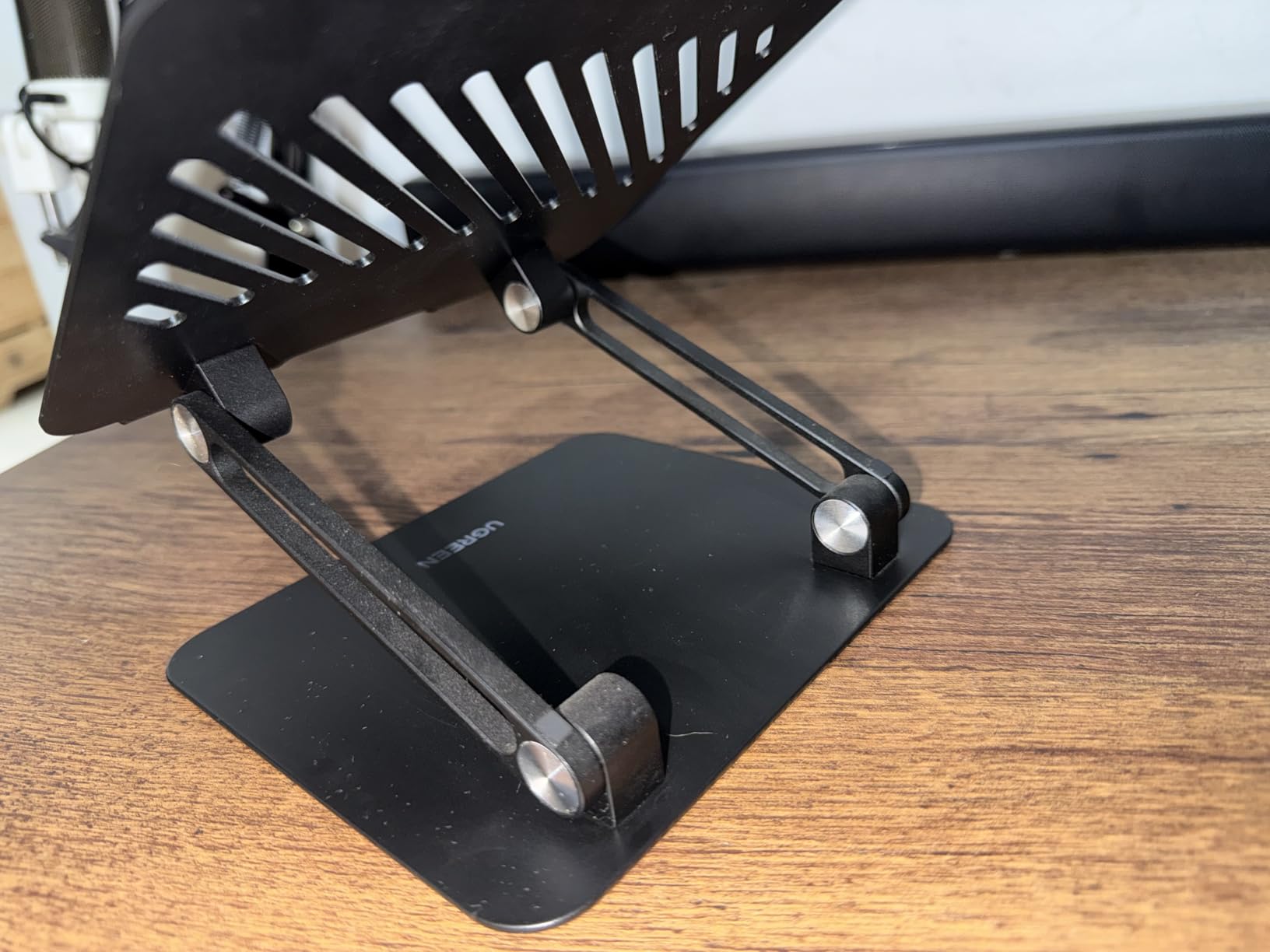 UGREEN Tablet Stand Holder for Desk Dual Rod Support Aluminum Tablet Holder Adjustable Multi-Angle Home Office Accessories Compatible with iPad Pro 13 12 11 10.5 Air Mini 5 4 3 2 Phone E-Reader Silver customer photo 1
