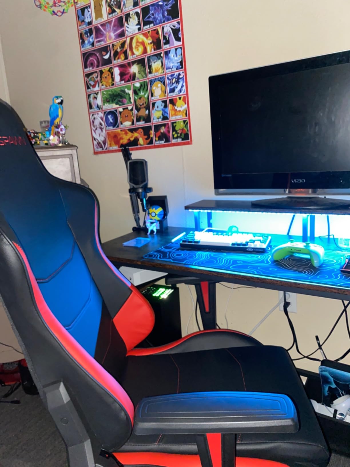 Respawn 110 Ergonomic Gaming Chair - Reclining Office Video Game Swivel Chair with Lumbar Support, Headrest, Heavy Duty, High Back, Racing Style Gaming Recliner Seat for Computer Gamer customer photo 2