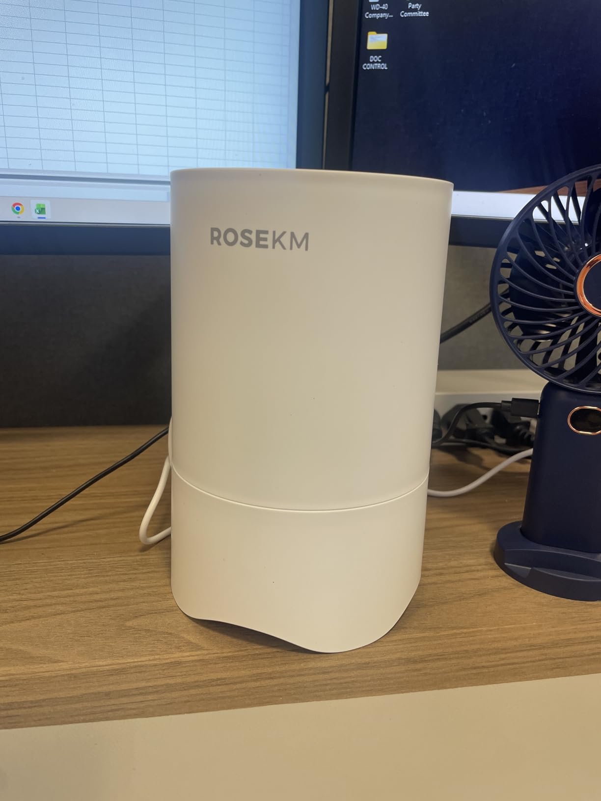 Rosekm Small Air Purifier for Home Bedroom, Personal Desk Mini Air Purifier, Room Hepa Air Purifier Fresheners Cleaner for Dorm, Pets, Smoke, Desktop, Office (White) customer photo 1