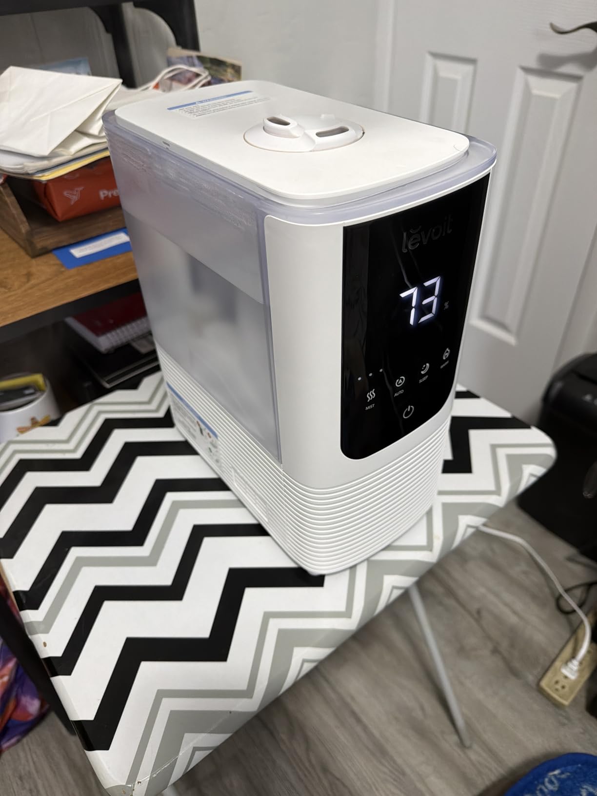 LEVOIT Humidifiers for Bedroom Home, Smart Warm and Cool Mist Air Humidifier for Large Room, Auto Customized Humidity, Fast Symptom Relief, Easy Top Fill, Essential Oil, Quiet, OasisMist4.5L, White customer photo 2