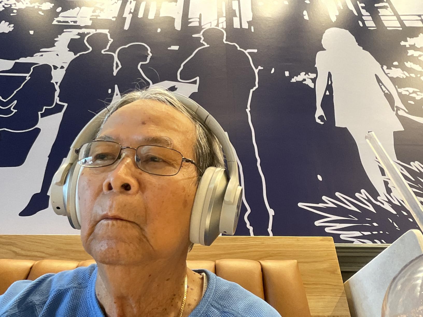 OneOdio Focus A10 - Hybrid Active Noise Cancelling Headphones, Wireless Over-Ear Headphones with 62H Playtime, Fast Charging, Hi-Res Audio, Clear Calls, Bluetooth & Wired Mode for Travel Work customer photo 1