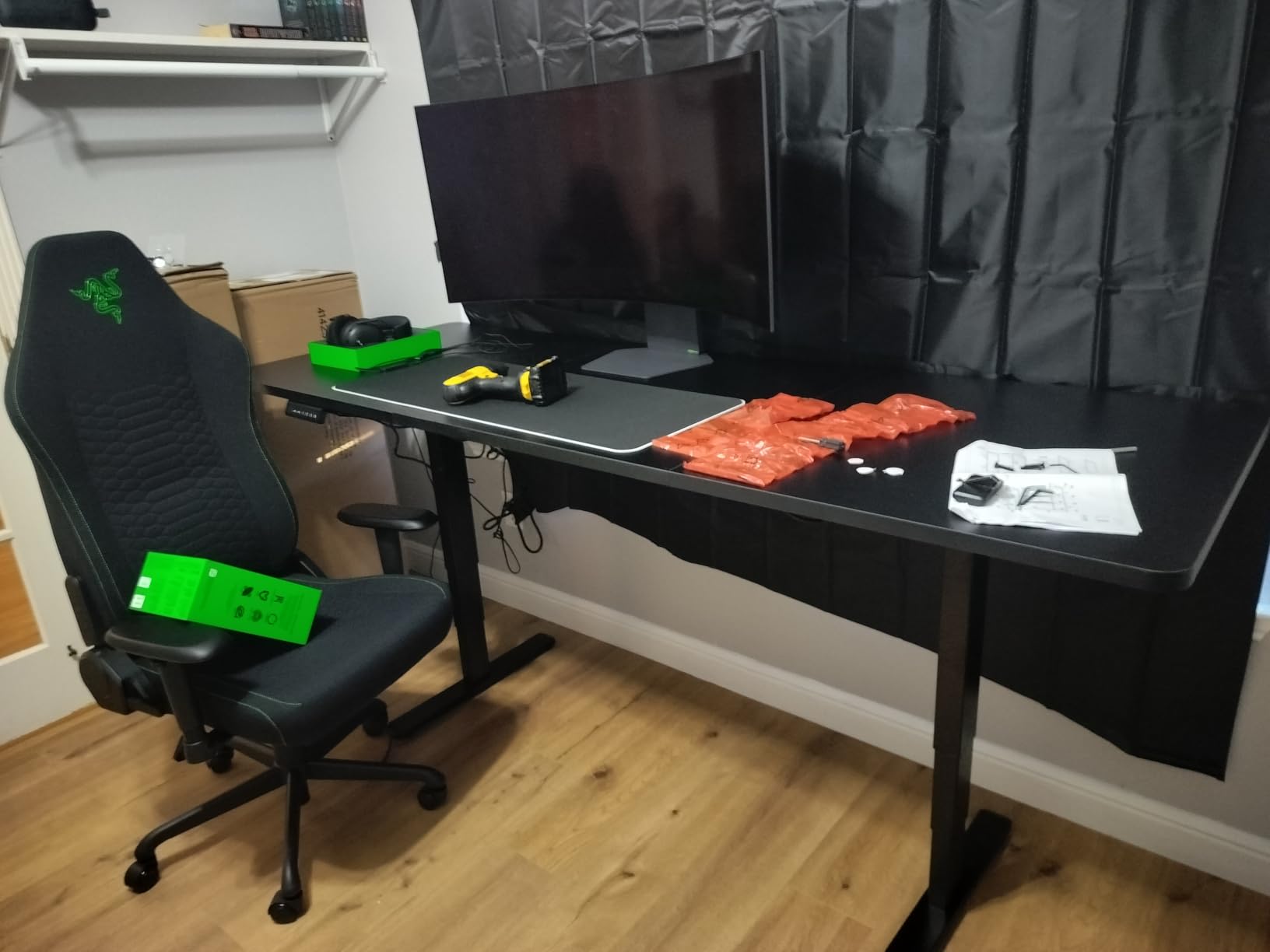 VIVO Electric 71 x 30 in Dual Motor Sit Stand Desk, Memory Height Adjustment, 2B Series, White Top White Frame, DESK-KIT-2W7W customer photo 2