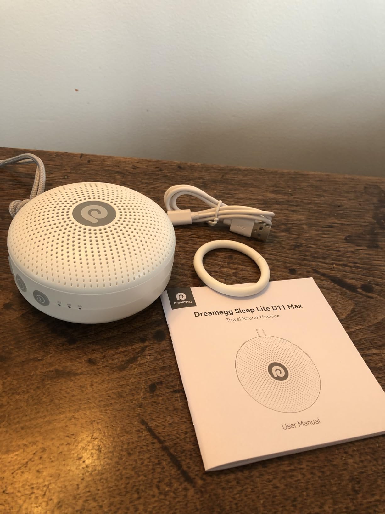 Dreamegg Portable Noise Machine for Baby Adult, Features Powerful Battery, 21 Soothing Sound, Noise Canceling for Office & Sleeping, Sound Therapy for Home, Travel, Registry Gift, Classic White customer photo 1