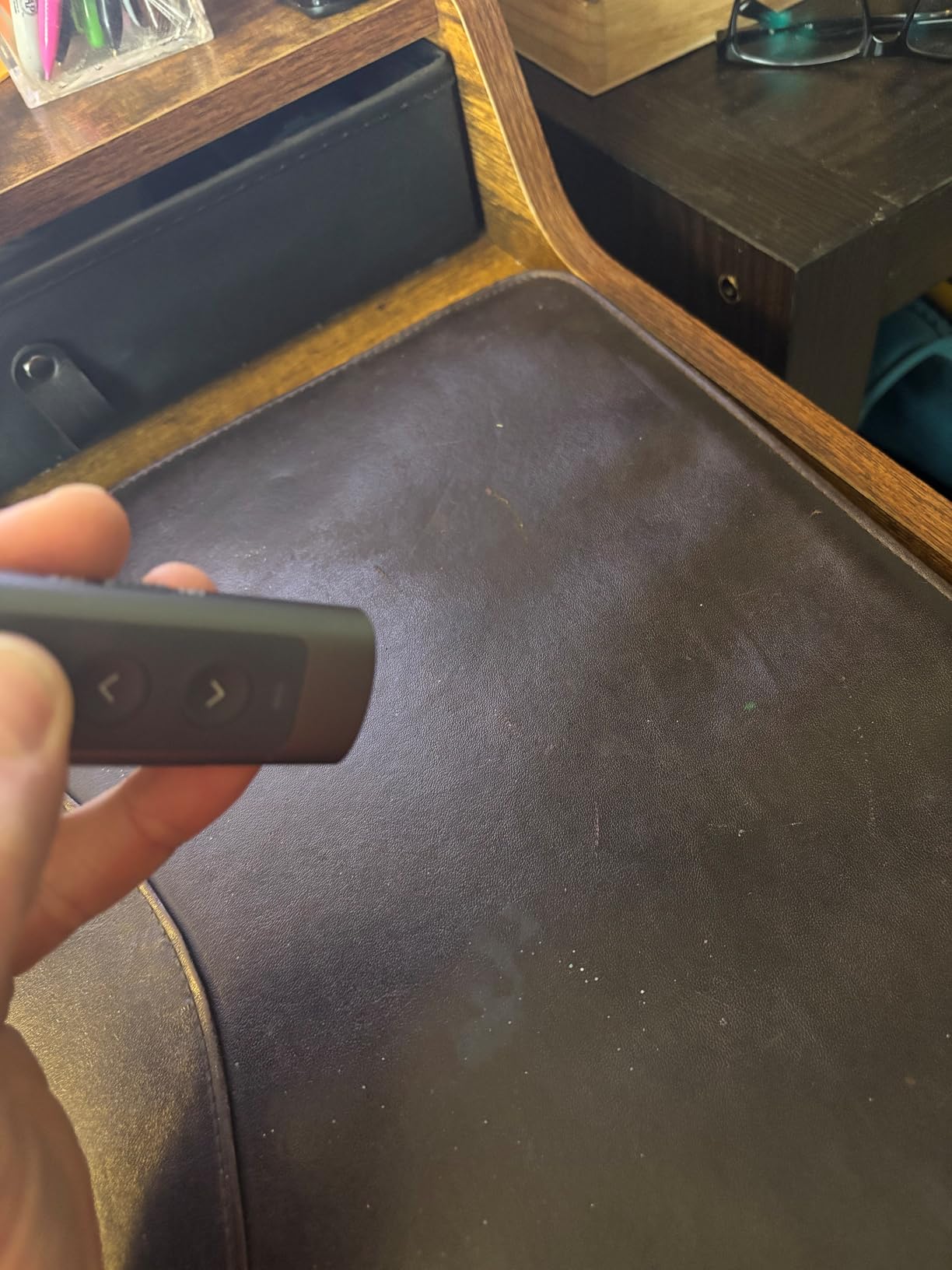 Rechargeable Green Laser Pointer Presentation Clicker for Laptop PowerPoint, USB-A USB-C Wireless Presenter Remote Power Point Clicker for Computer/Mac/PPT/Slideshow/Google Slide Advancer customer photo 1